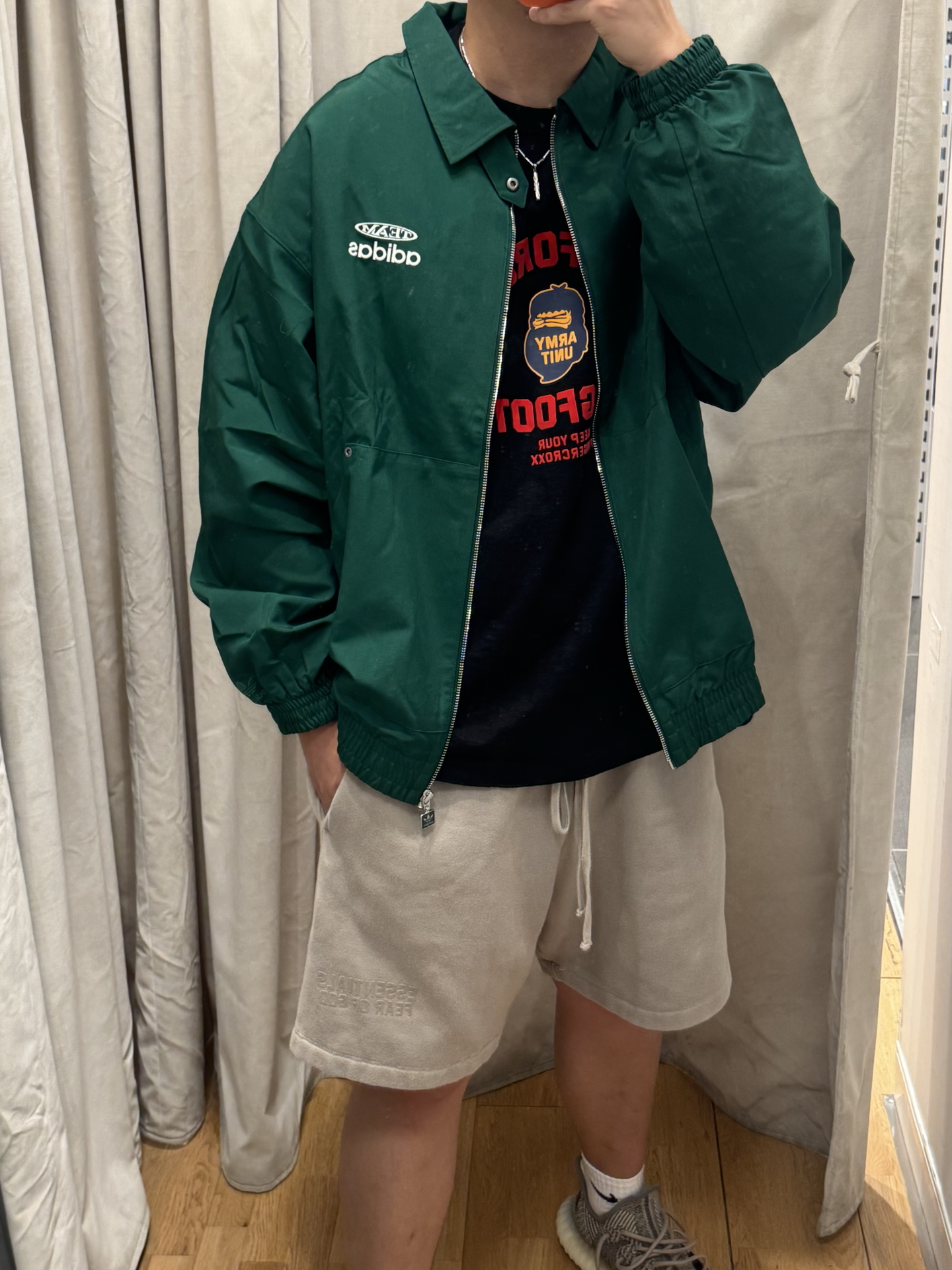 被追着问的复古绿夹克！泰显白啦