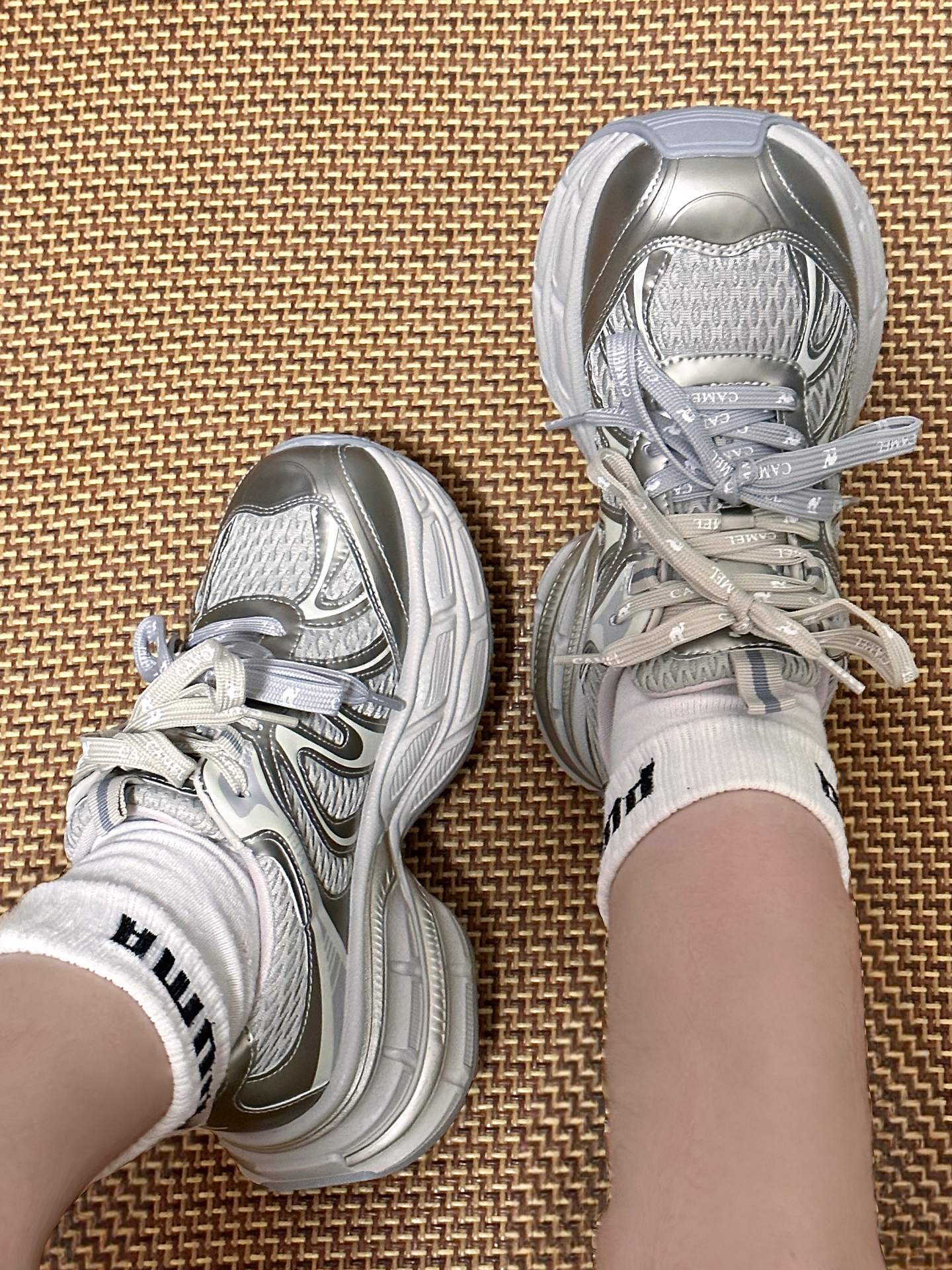 小个子跟着买的厚底老爹鞋👟