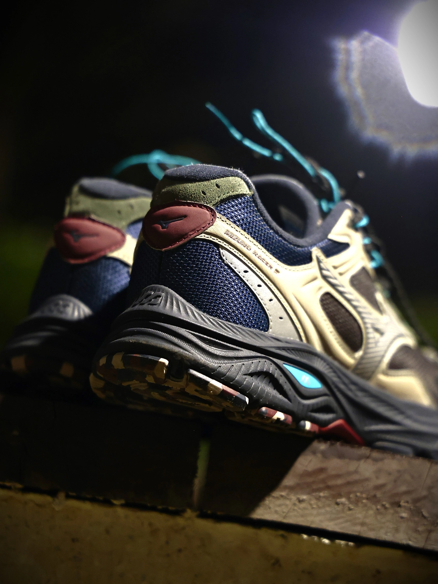 帅还不够丨防水耐脏的Racer S 美津浓山系户外