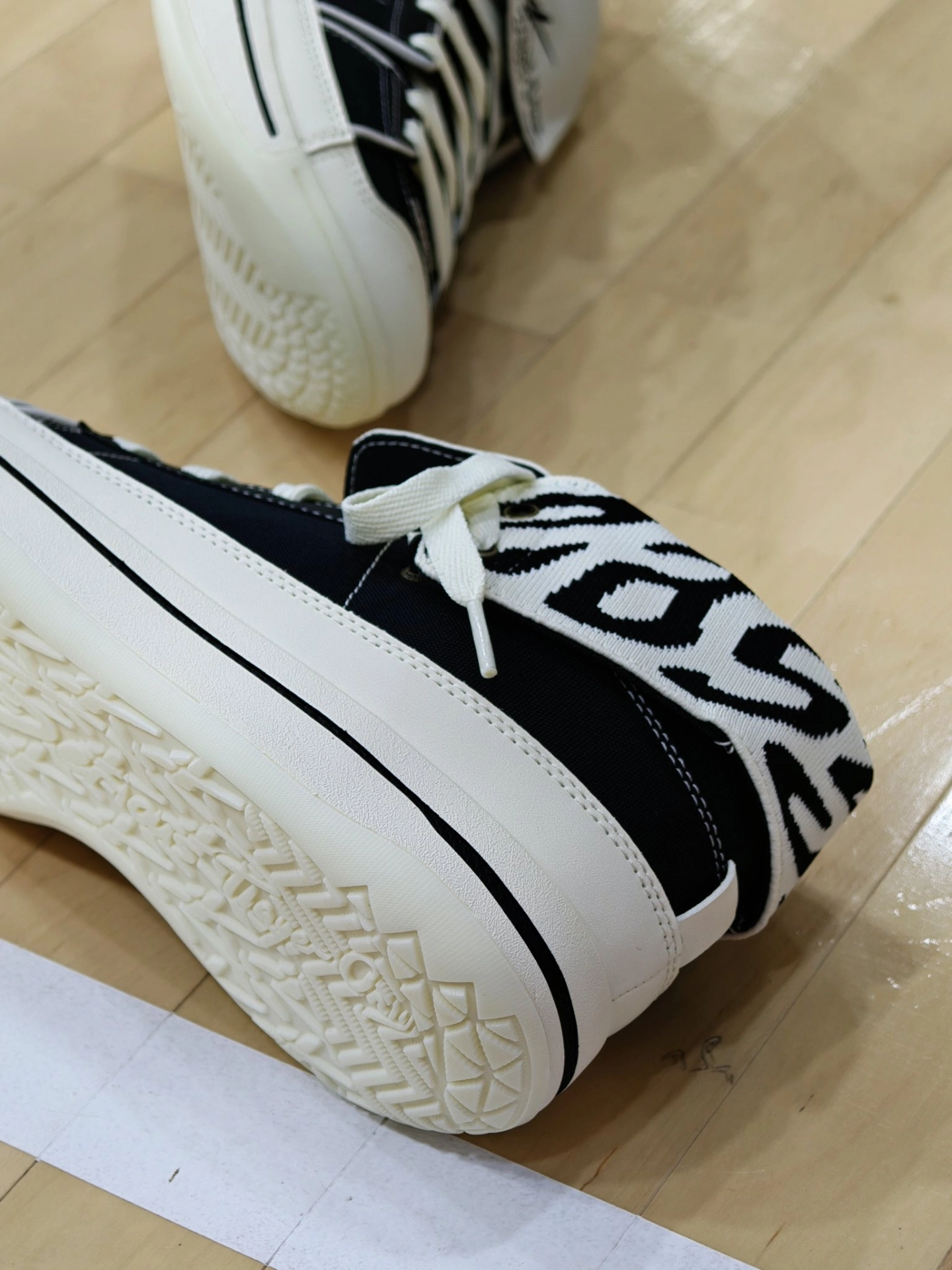 【帝说】easy 1 high|威姆斯的拳击鞋?