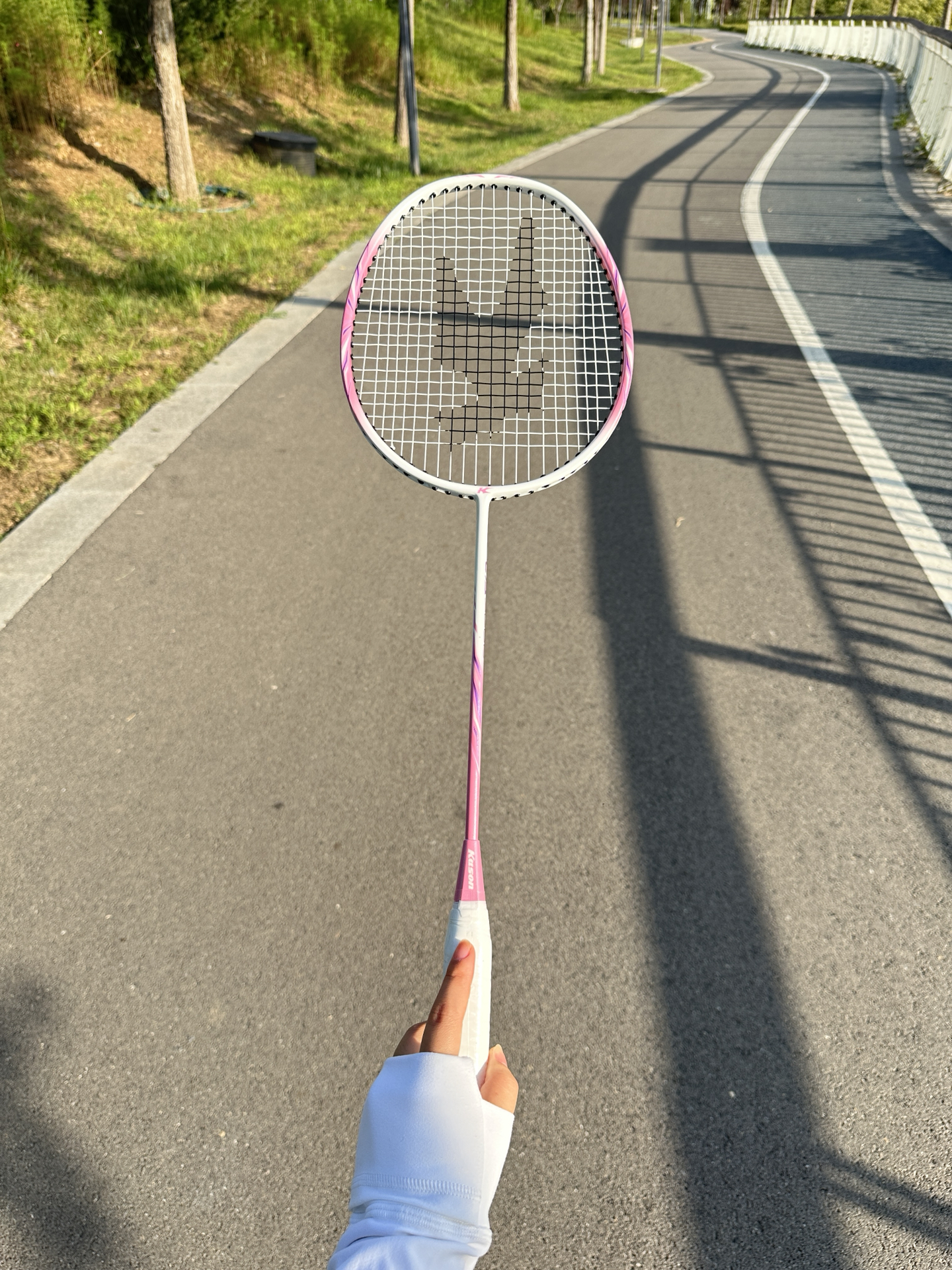 “秋天打球穿lulu配它，绝绝子🎾”