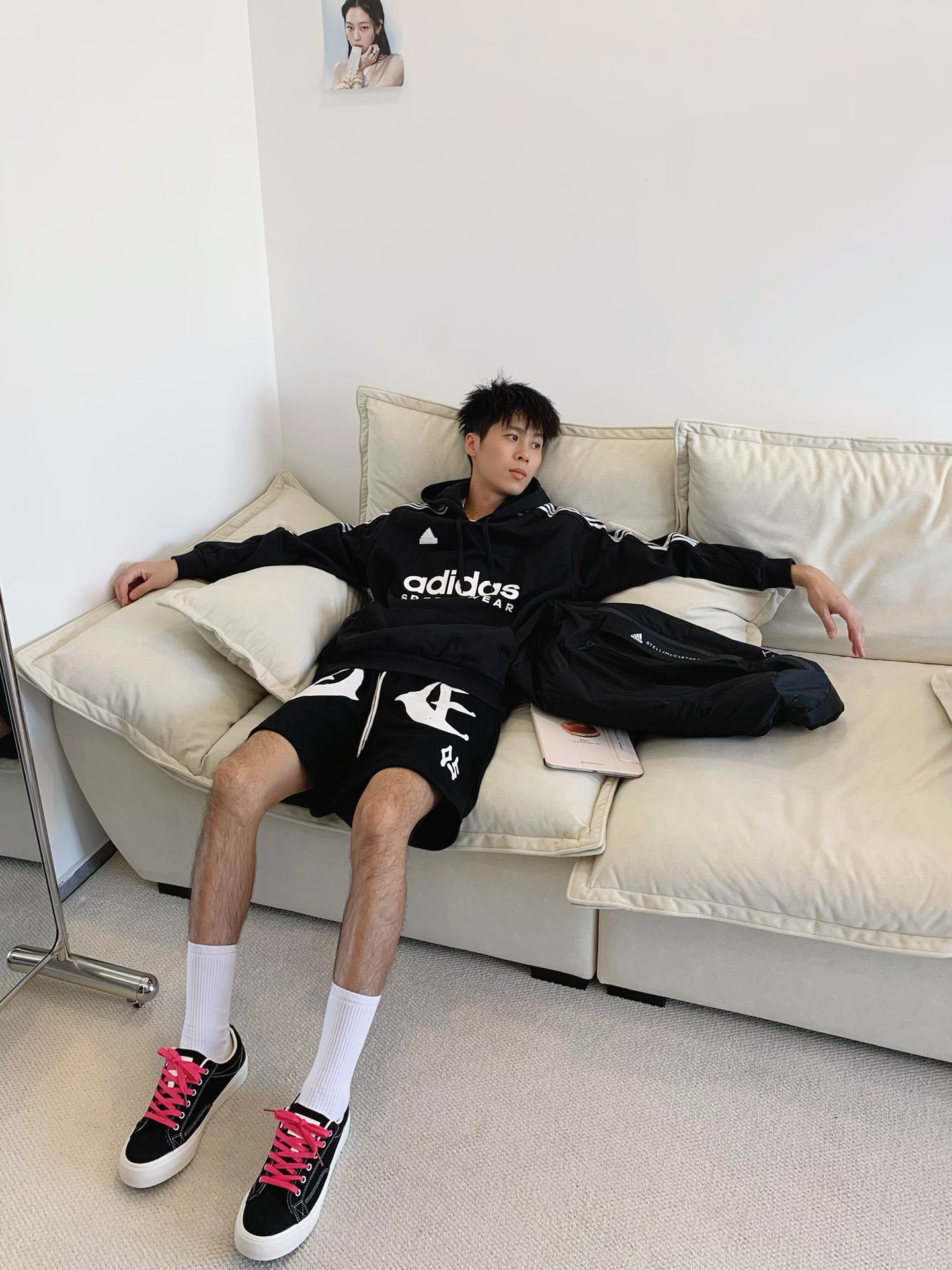 黑粉撞色太绝！校园风穿搭get🎒