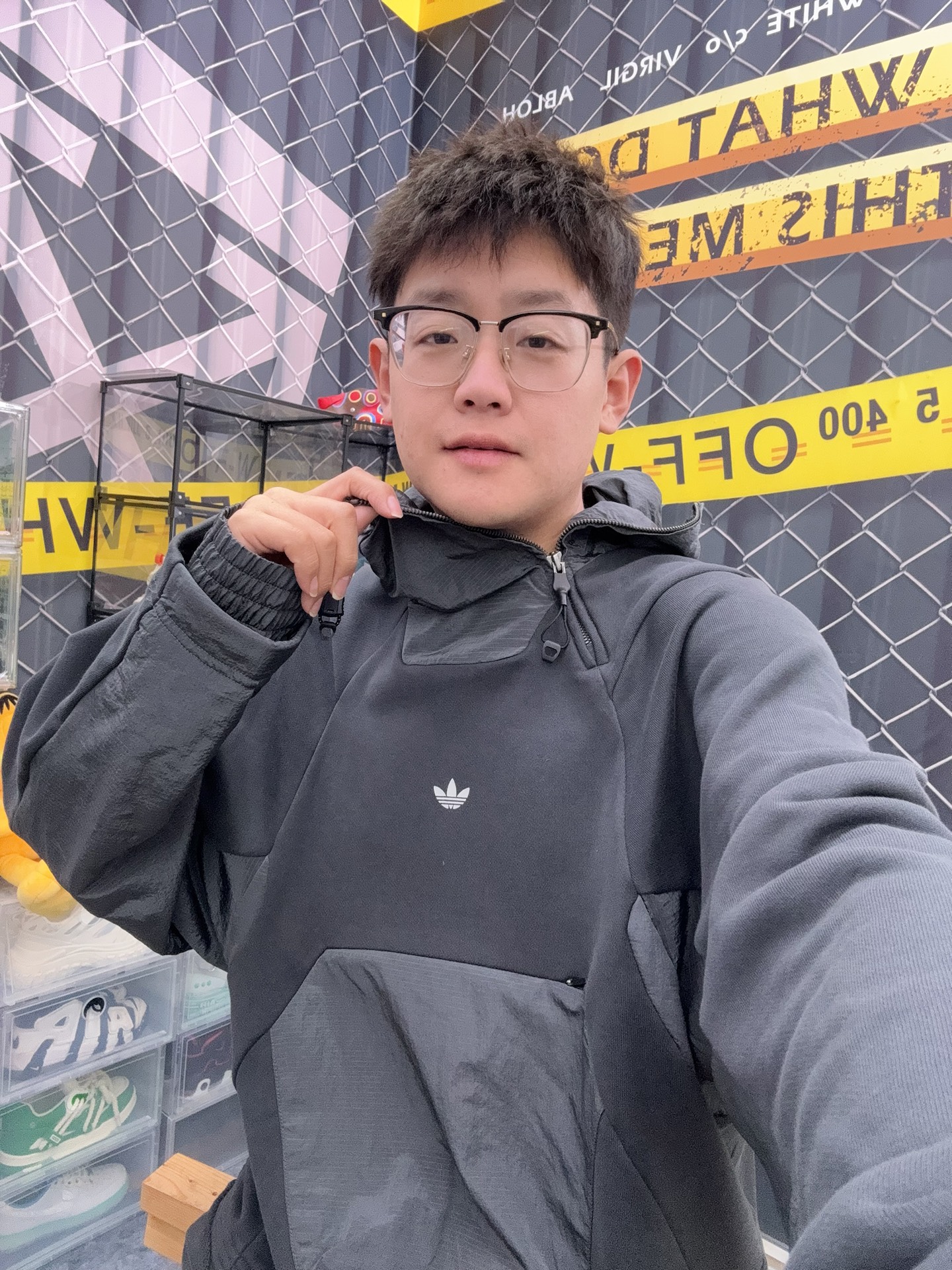 废土风穿搭get！这件卫衣爱惨啦😎