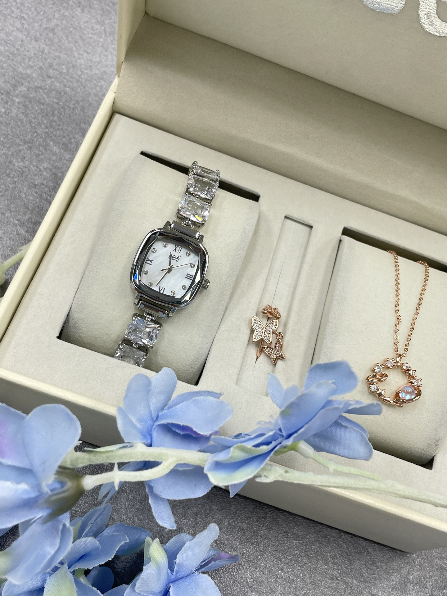 秋冬约会戴这表好温柔💐
