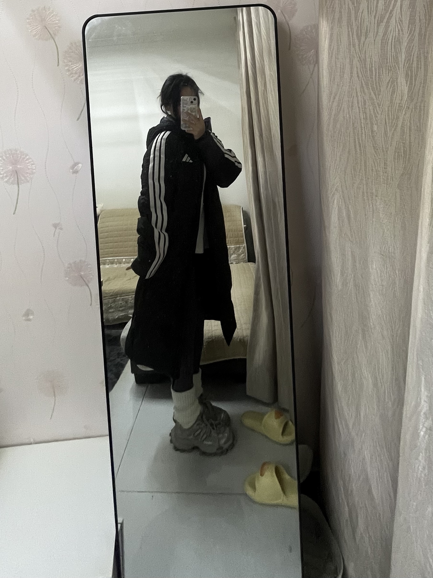 阿迪长款羽绒服，酷妹本命衣！🤩