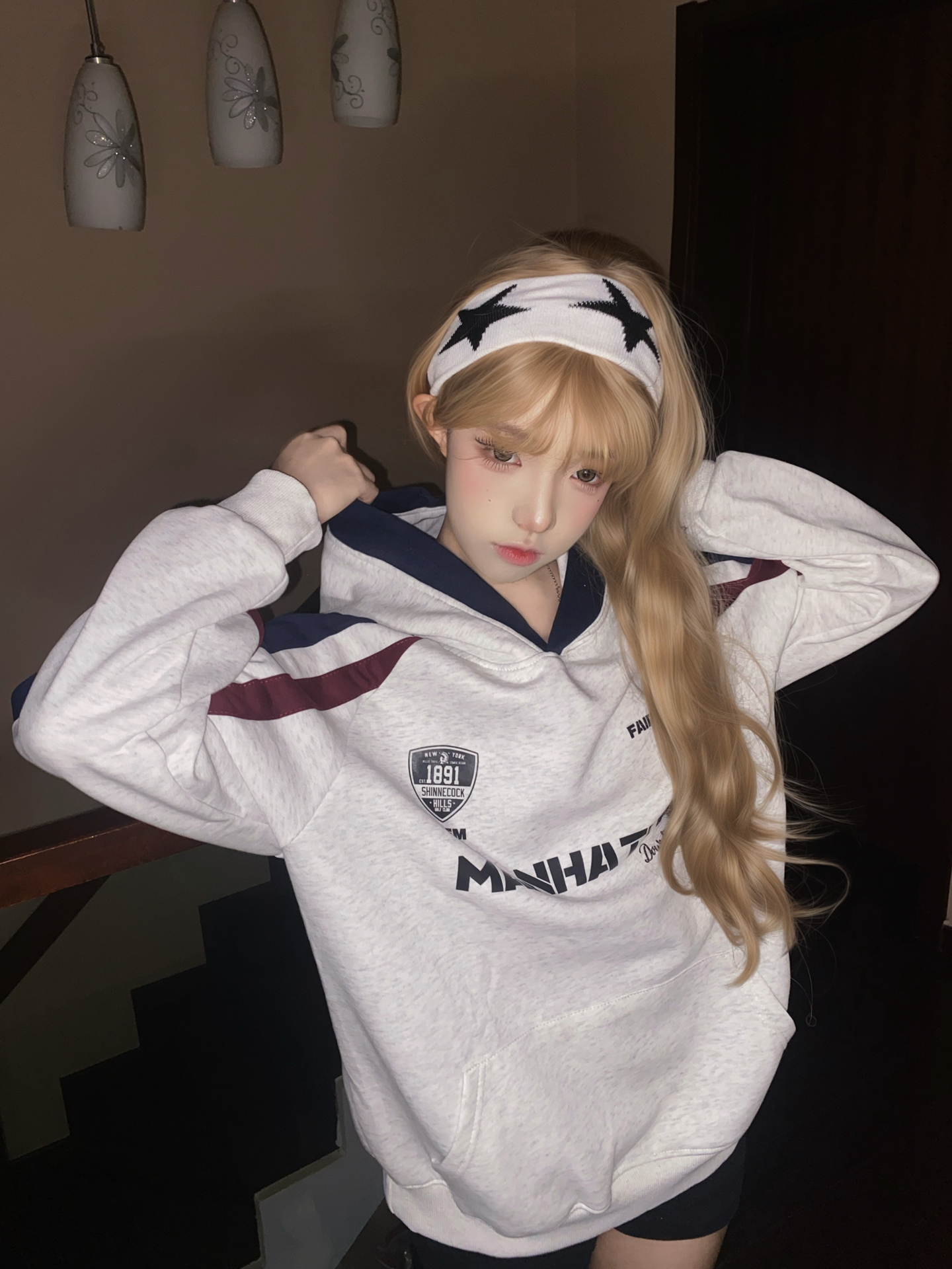 浅灰卫衣的美式复古感❗❗