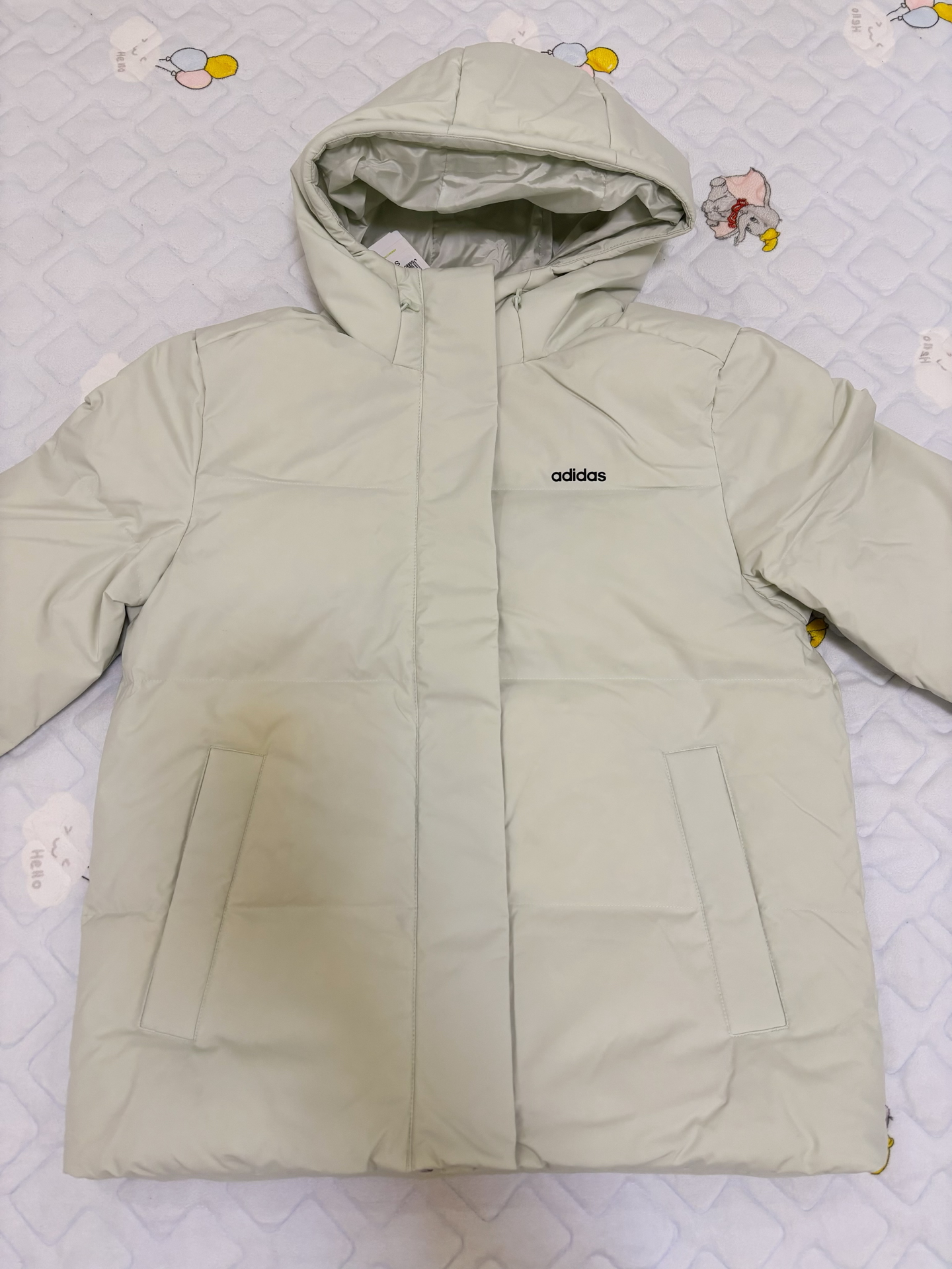 小个子穿阿迪短款羽绒服咋样？
