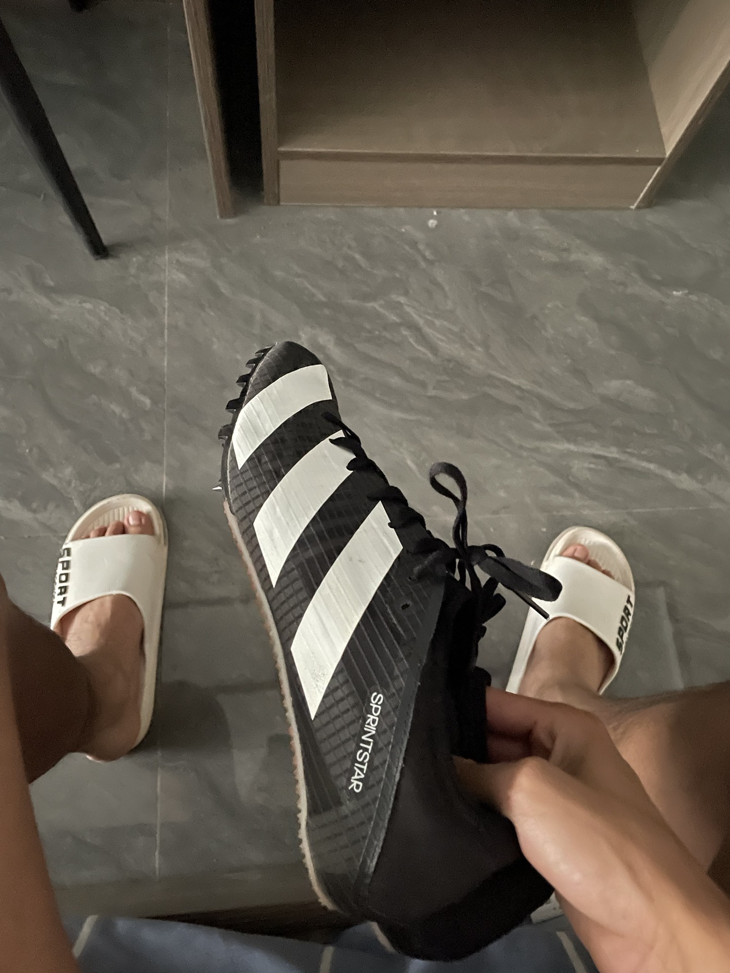 新手友好的轻量短跑战靴👟