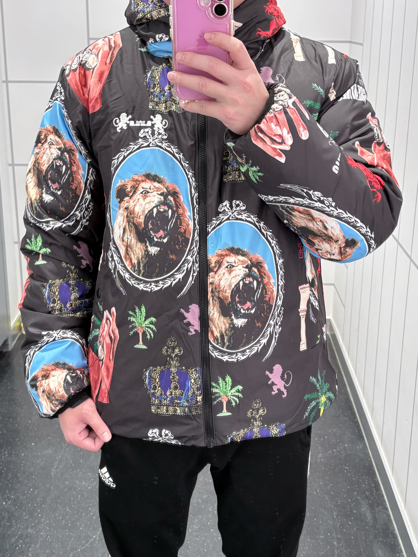 潮酷过冬！这件满印羽绒服爱惨了