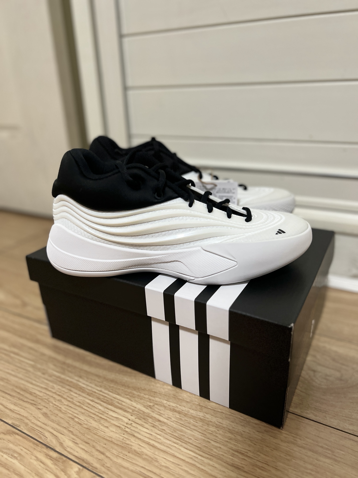 黑白配袜，这鞋帅到我心巴