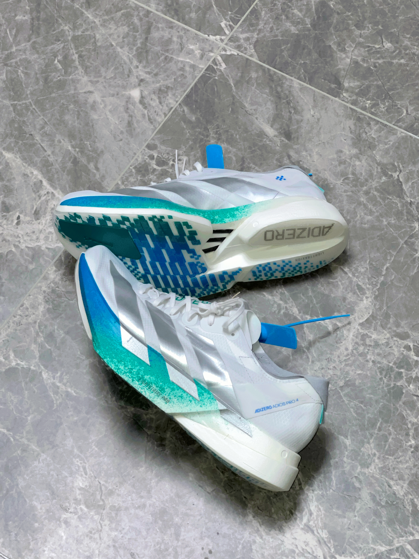 四代跑鞋，推进感绝了👟