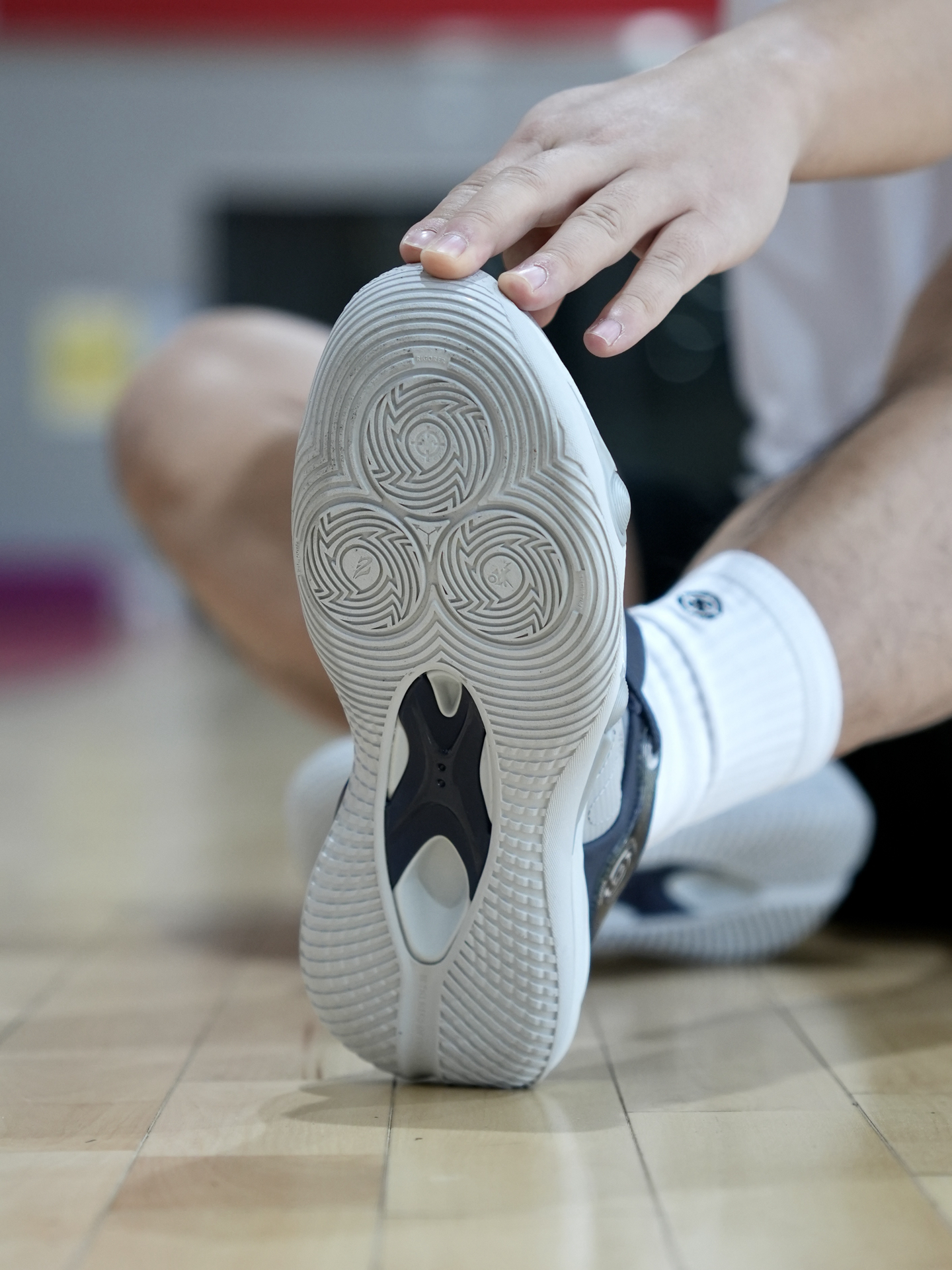 BP1代码雨!银色质感真不错!