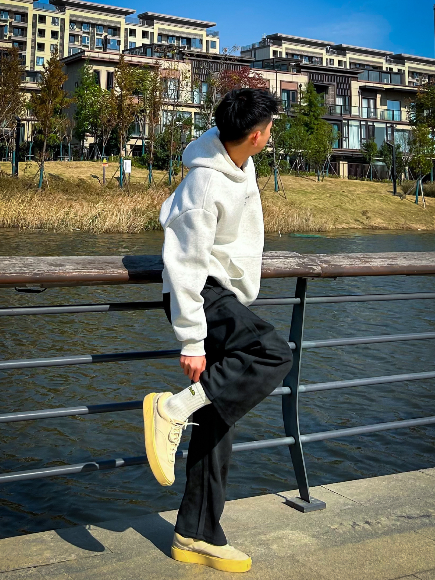 篮球男生秋日松弛感穿搭