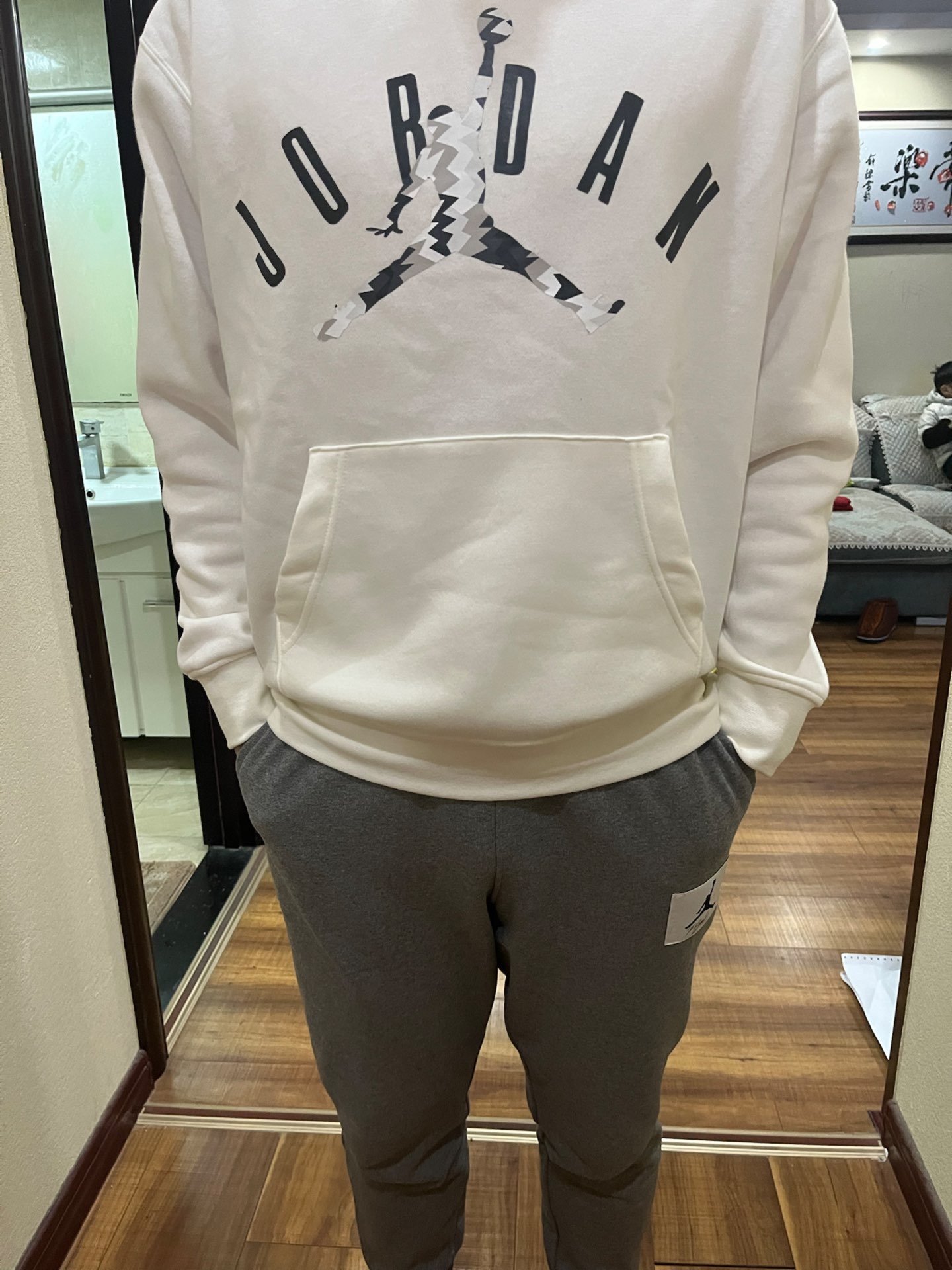 搭AJ的卫衣我找到啦👟