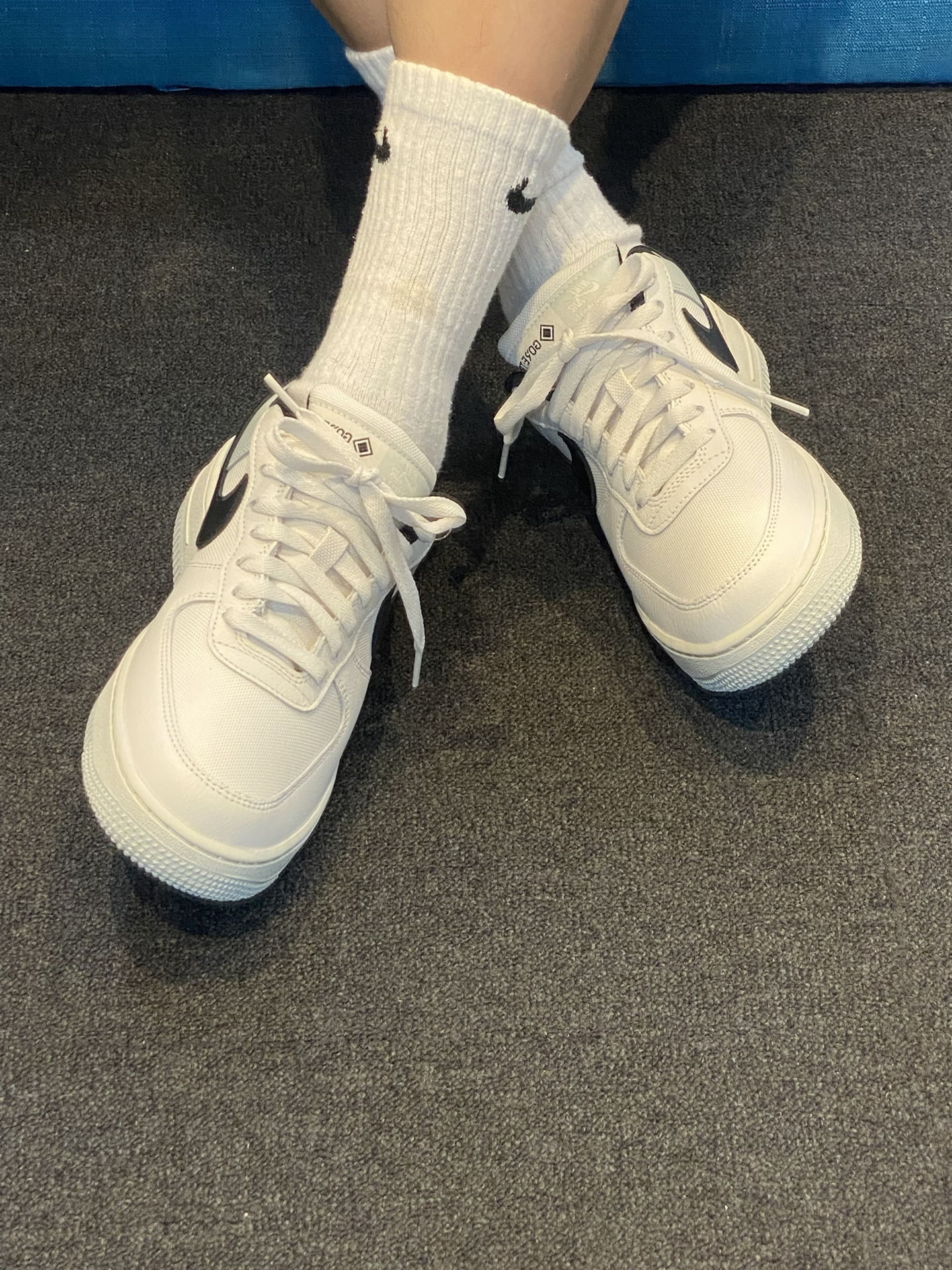 AF1防水版搭工装裤or运动裤？