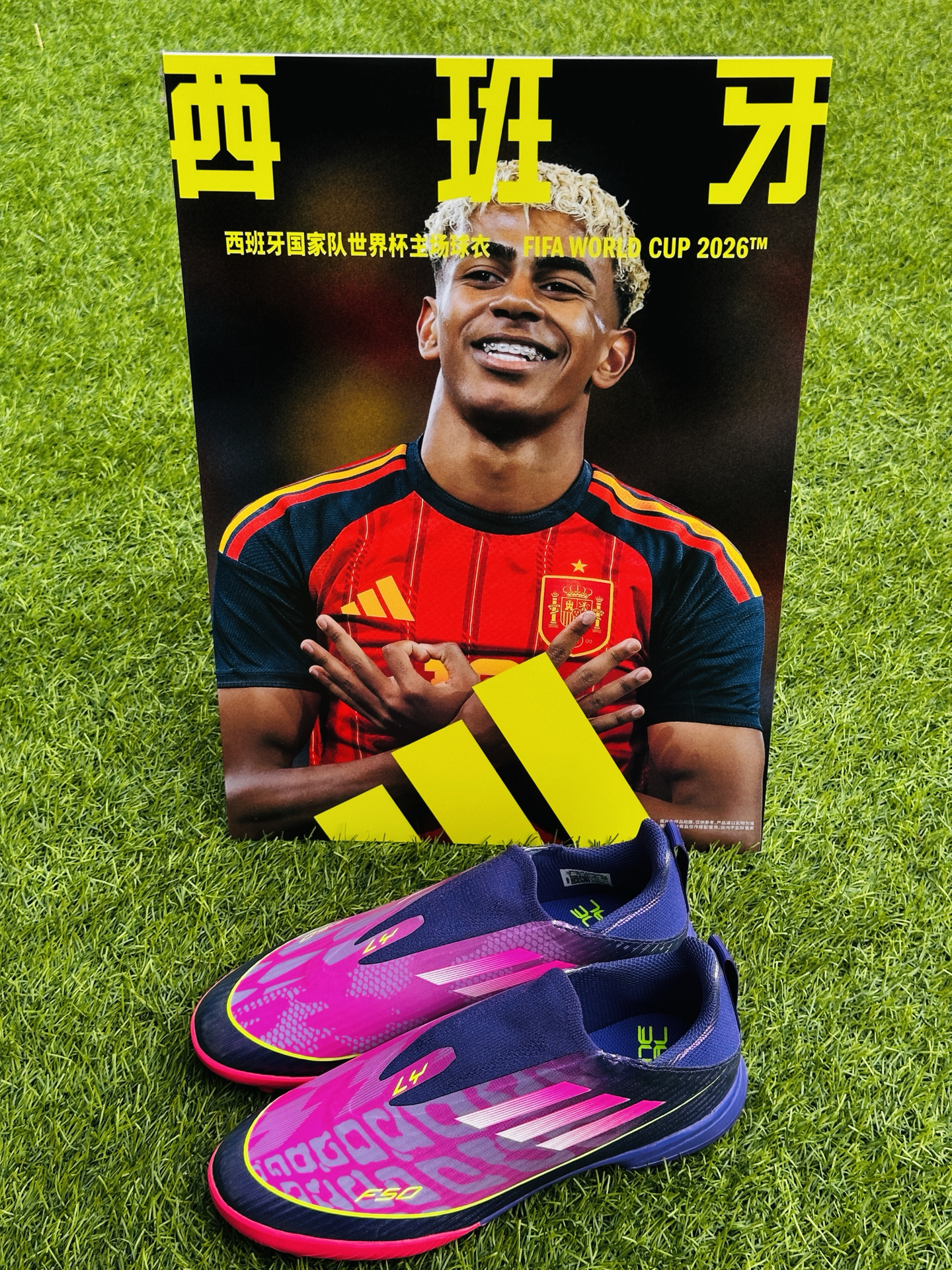 无鞋带足球鞋让我在球场起飞⚽
