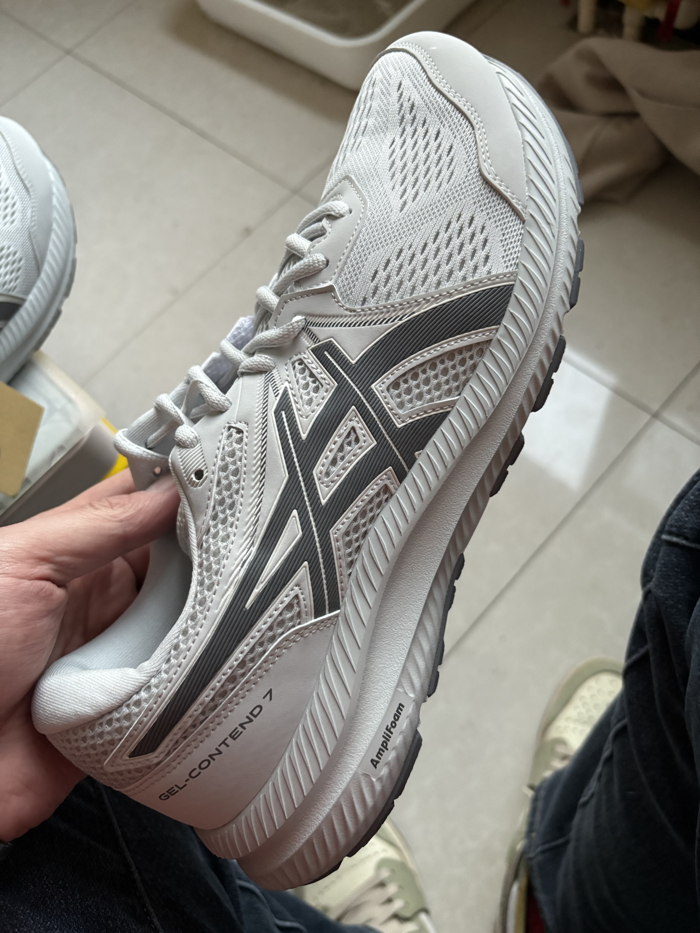 300+入手，这双跑鞋让我告别板鞋啦👟