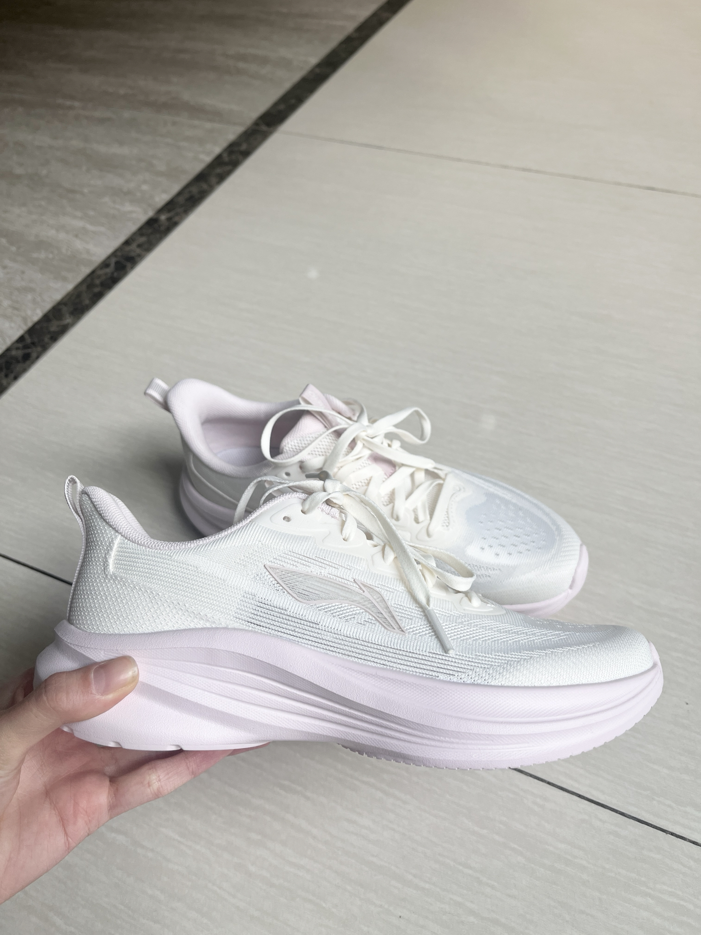 粉粉嫩嫩还百搭的运动鞋谁懂🎀