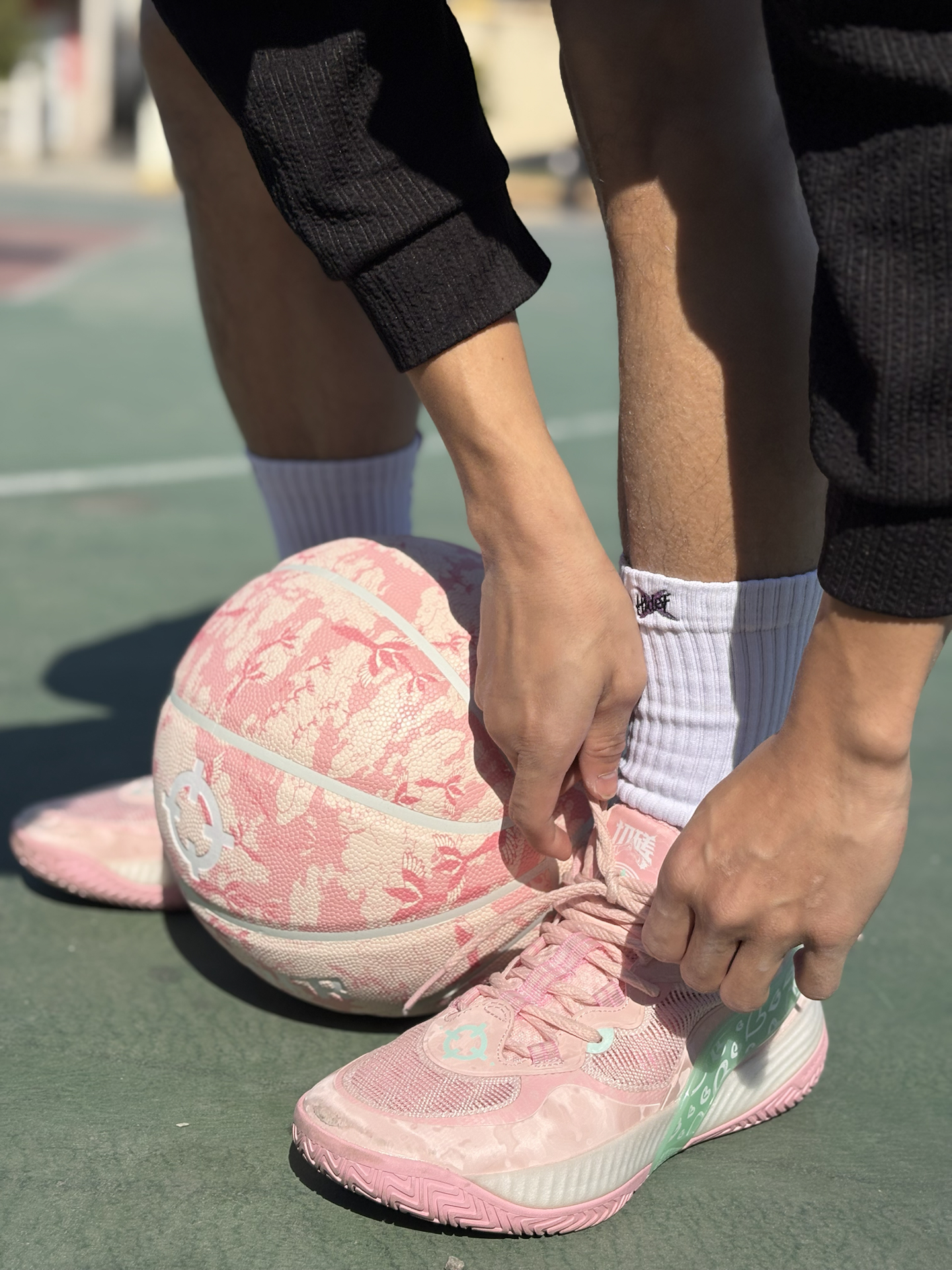 粉色篮球🏀配粉色鞋子👟绝配❗
