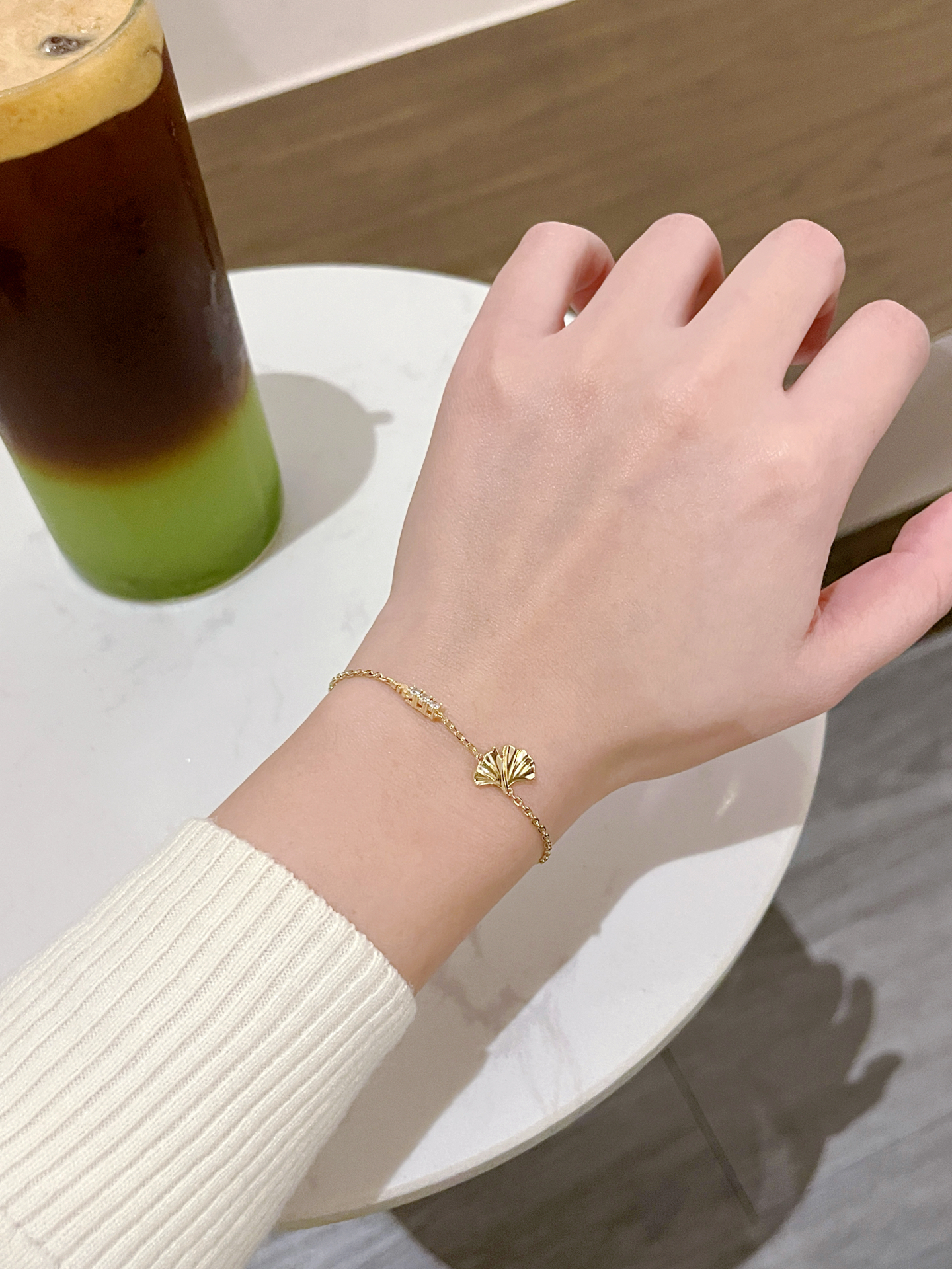 这款阿玛尼银杏饰品套装，轻奢风拉满✨