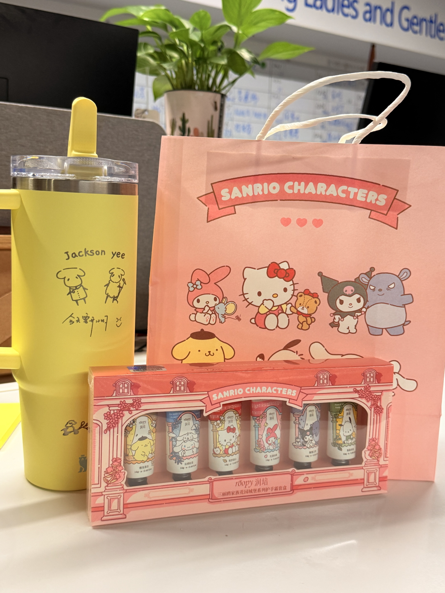 三丽鸥控狂喜！这护手霜礼盒爱住了🥳