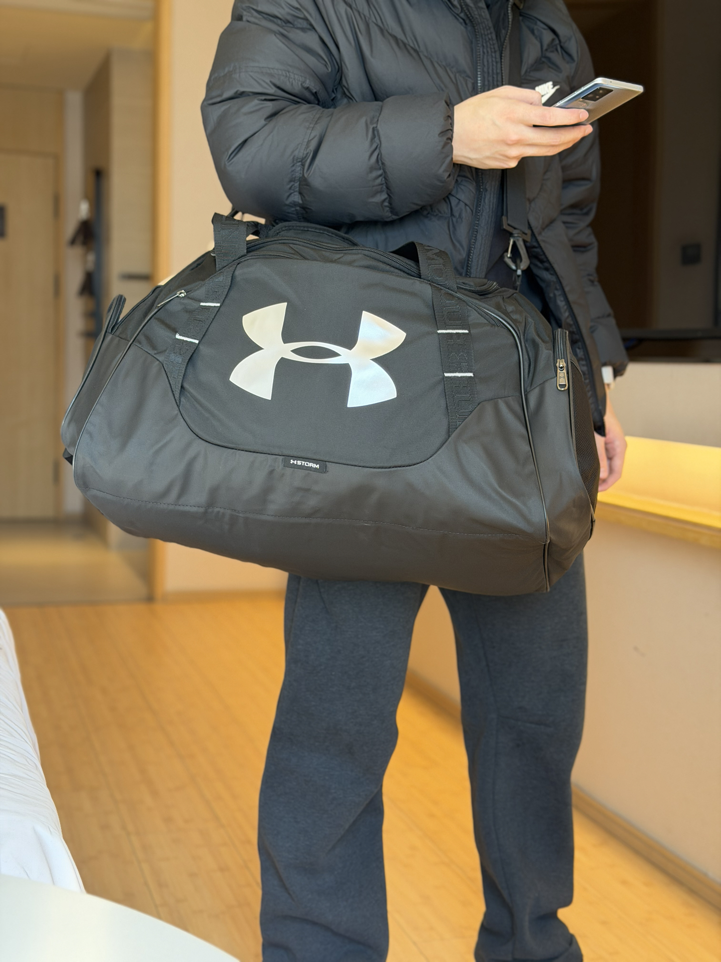 这个包确实能装，但是真不建议旅游用🧳