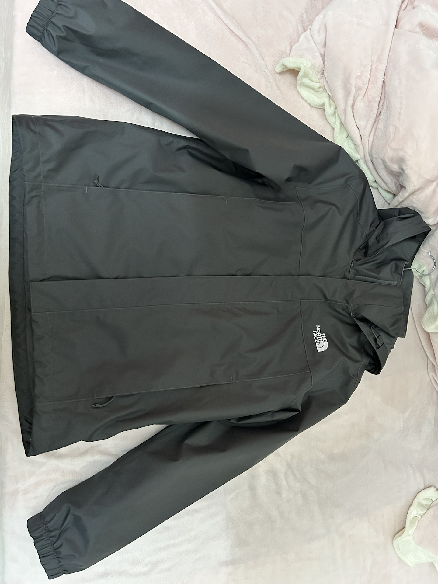 南方通勤党看过来！挖到件舒服冲锋衣