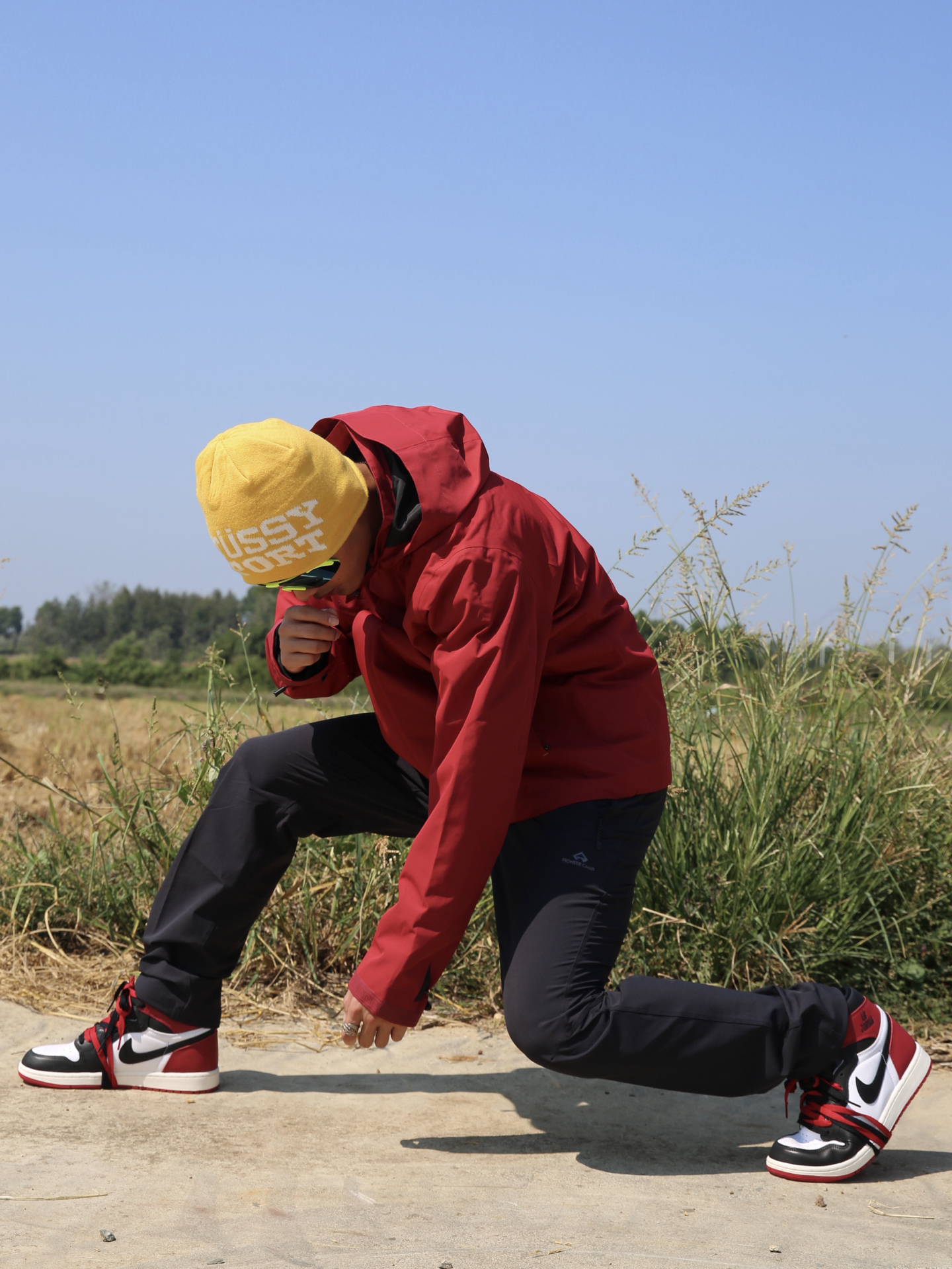 姿势挺酷，就是有点费鞋子