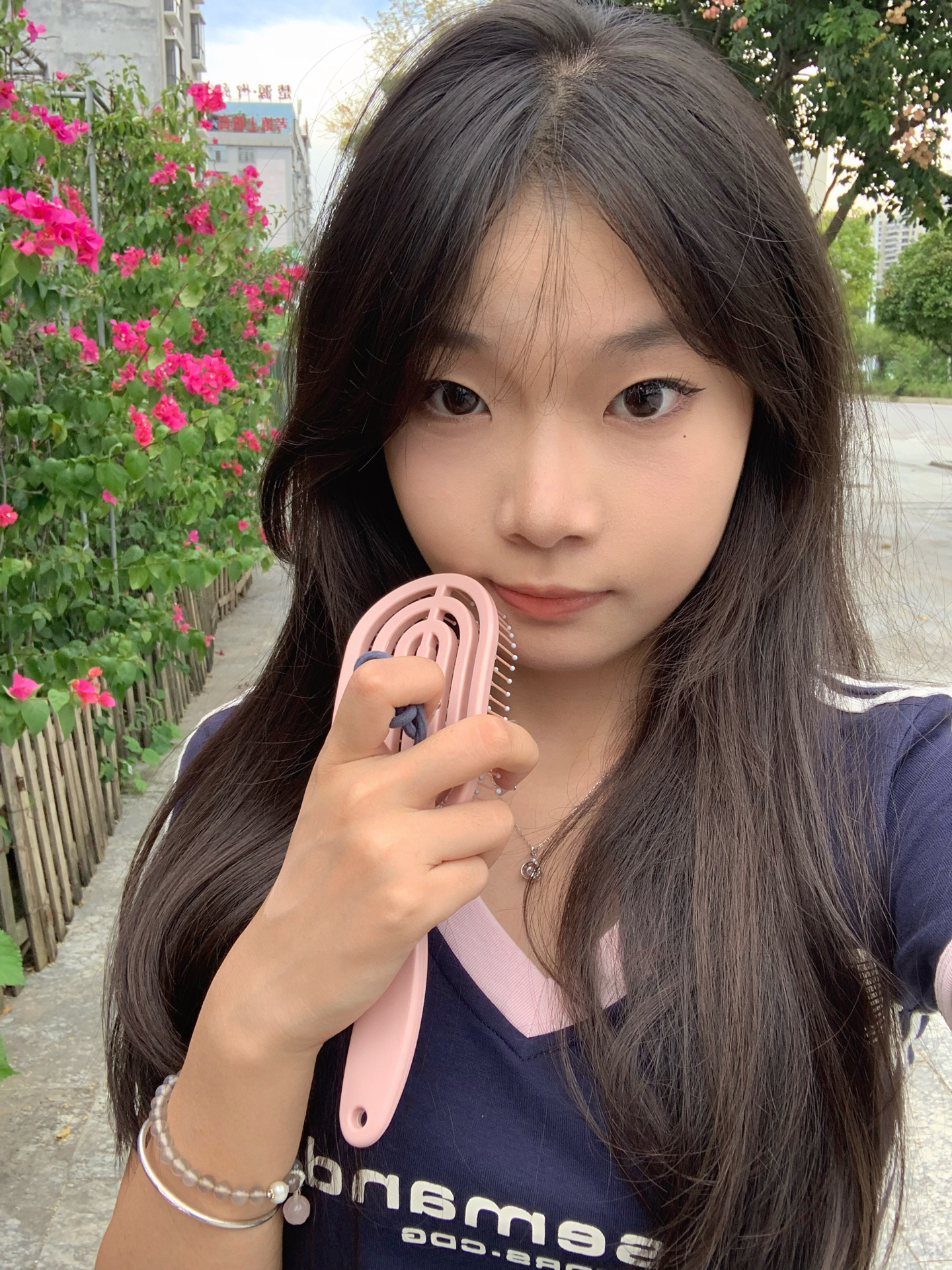 粉粉的！梳头像做spa🥰