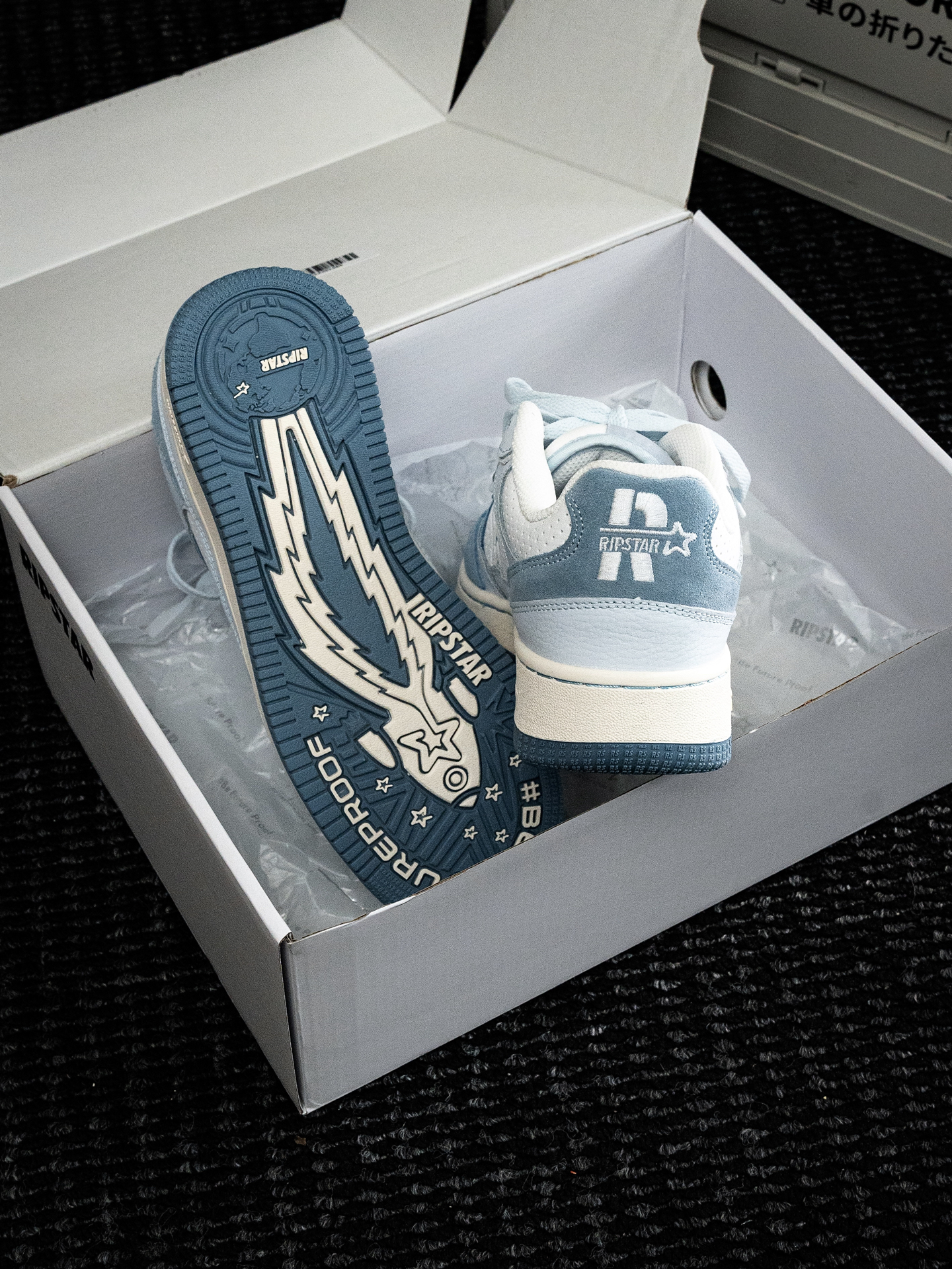 鞋底🚀字母印花➕厚底增高4公分＝我要起飞了🛫