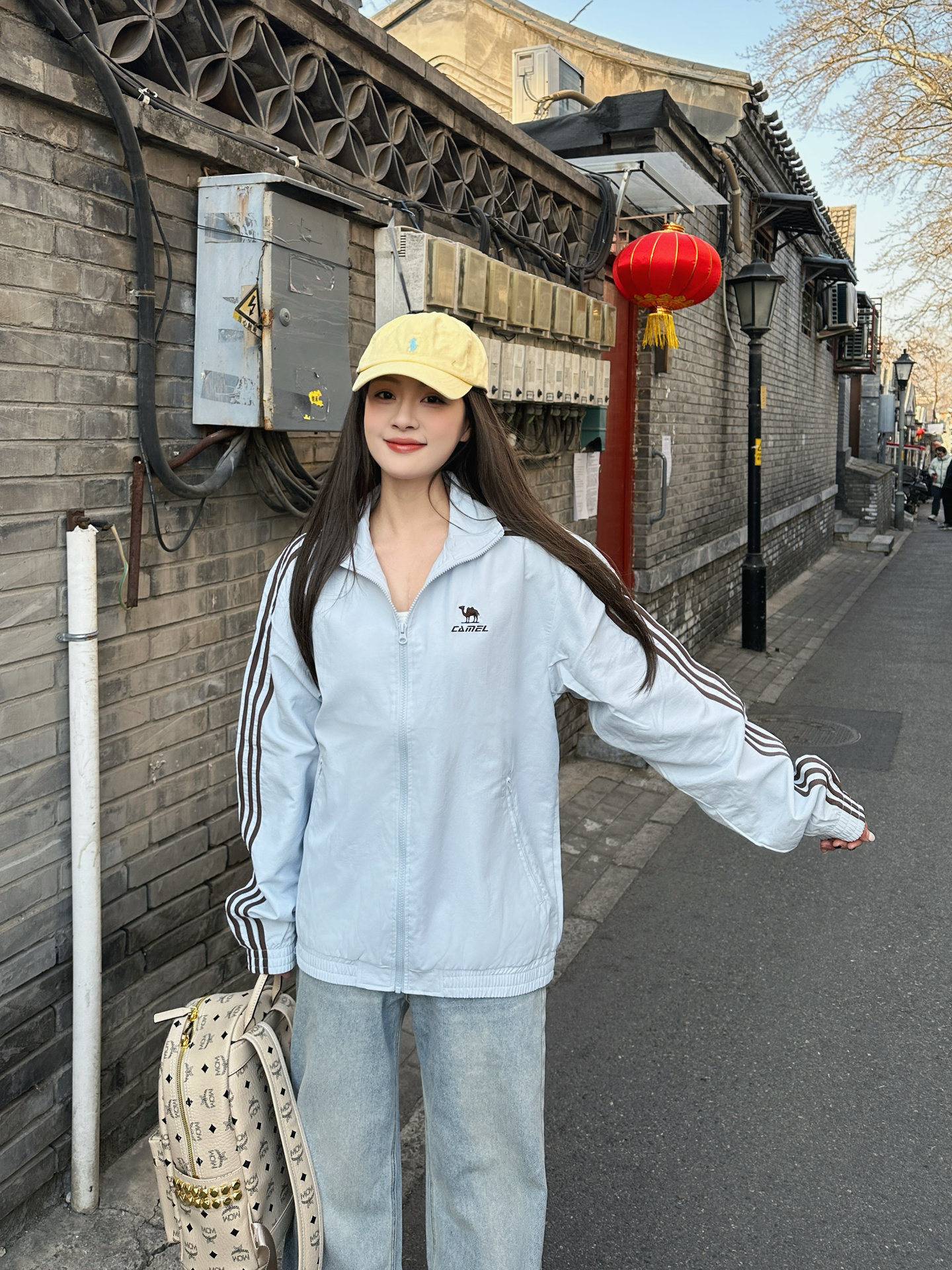 很衬肤色 好干净的蓝色 