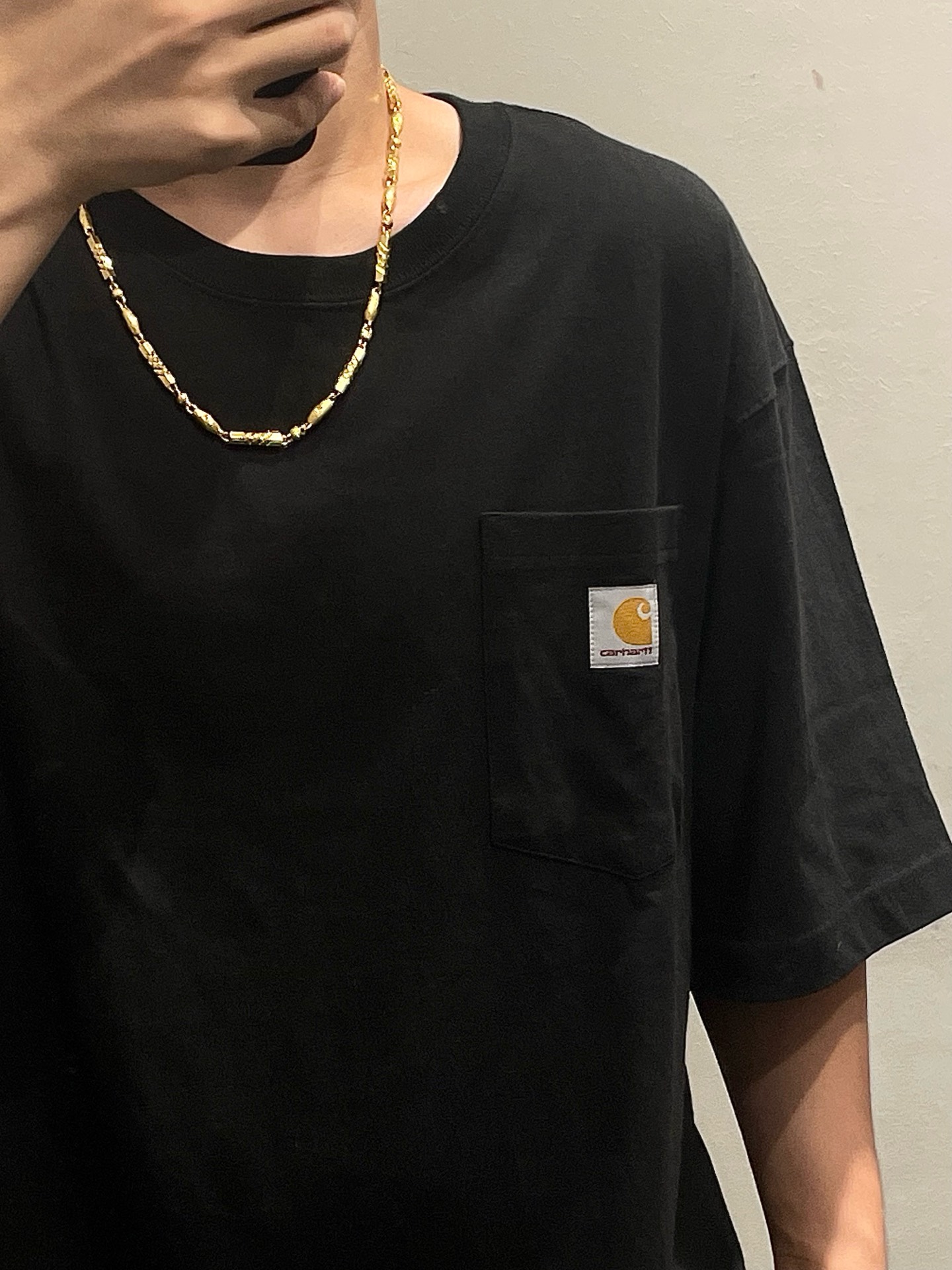 美式复古工装 | 卡哈特短袖配嘻哈金链