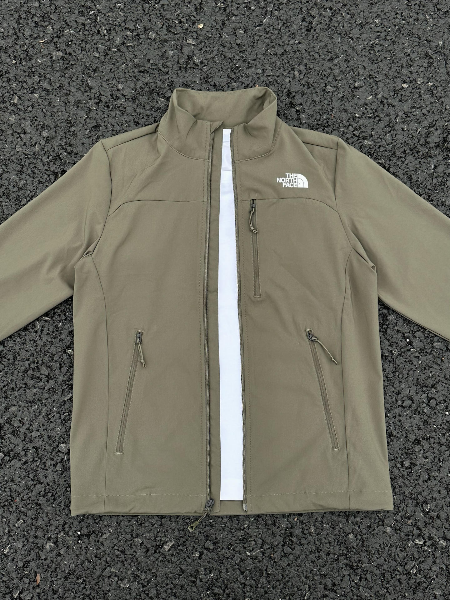 春日懒人通勤穿搭公式