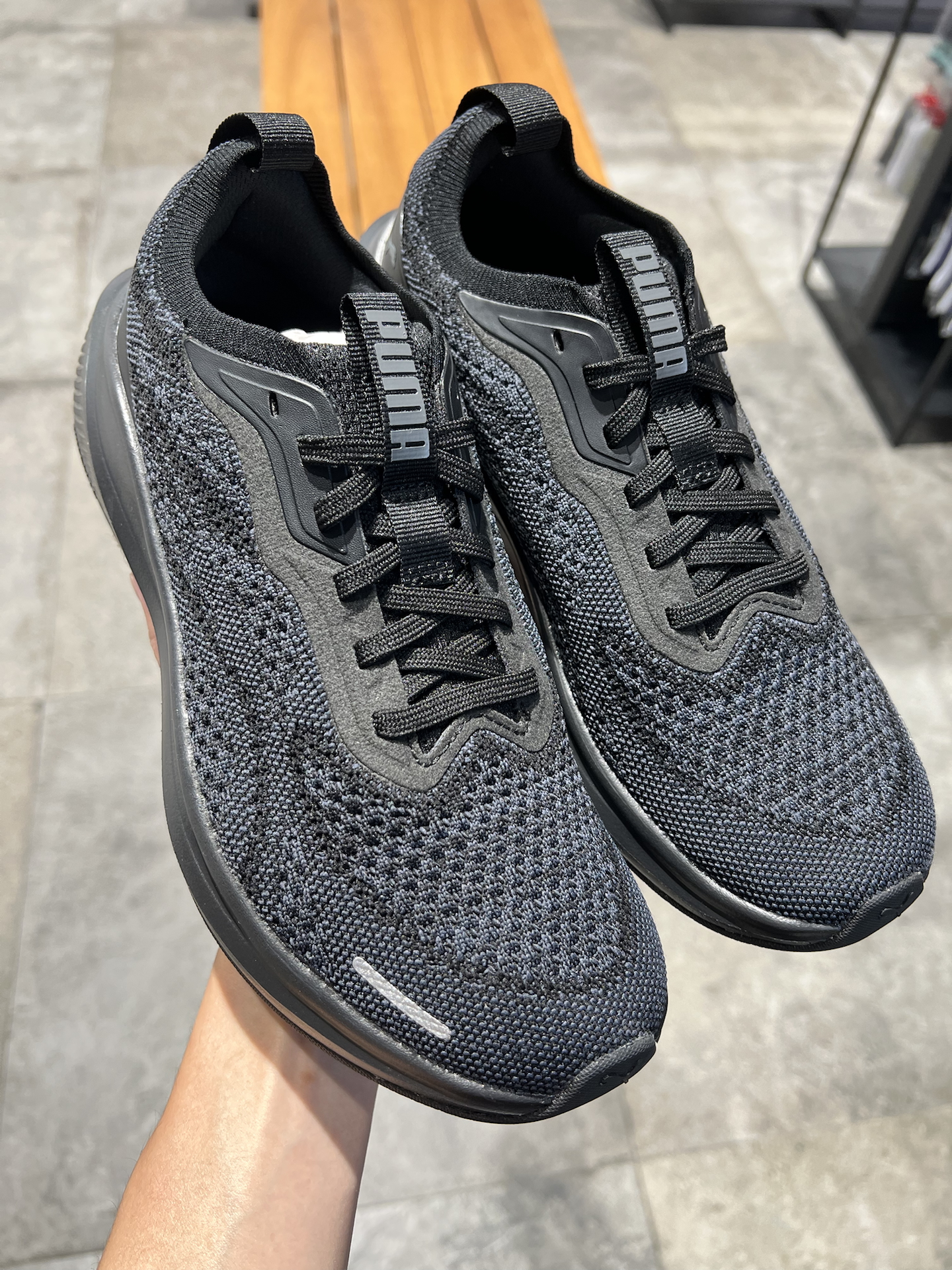 黑武士风跑鞋太香！通勤健步都能穿👟