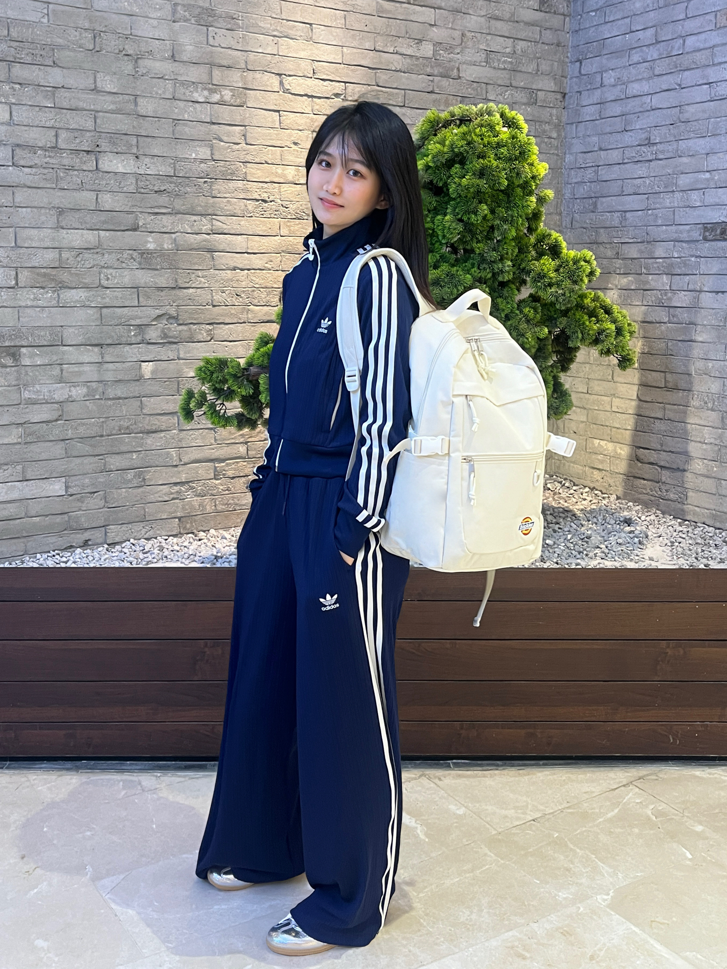 开春松弛感穿搭，这套真的省心