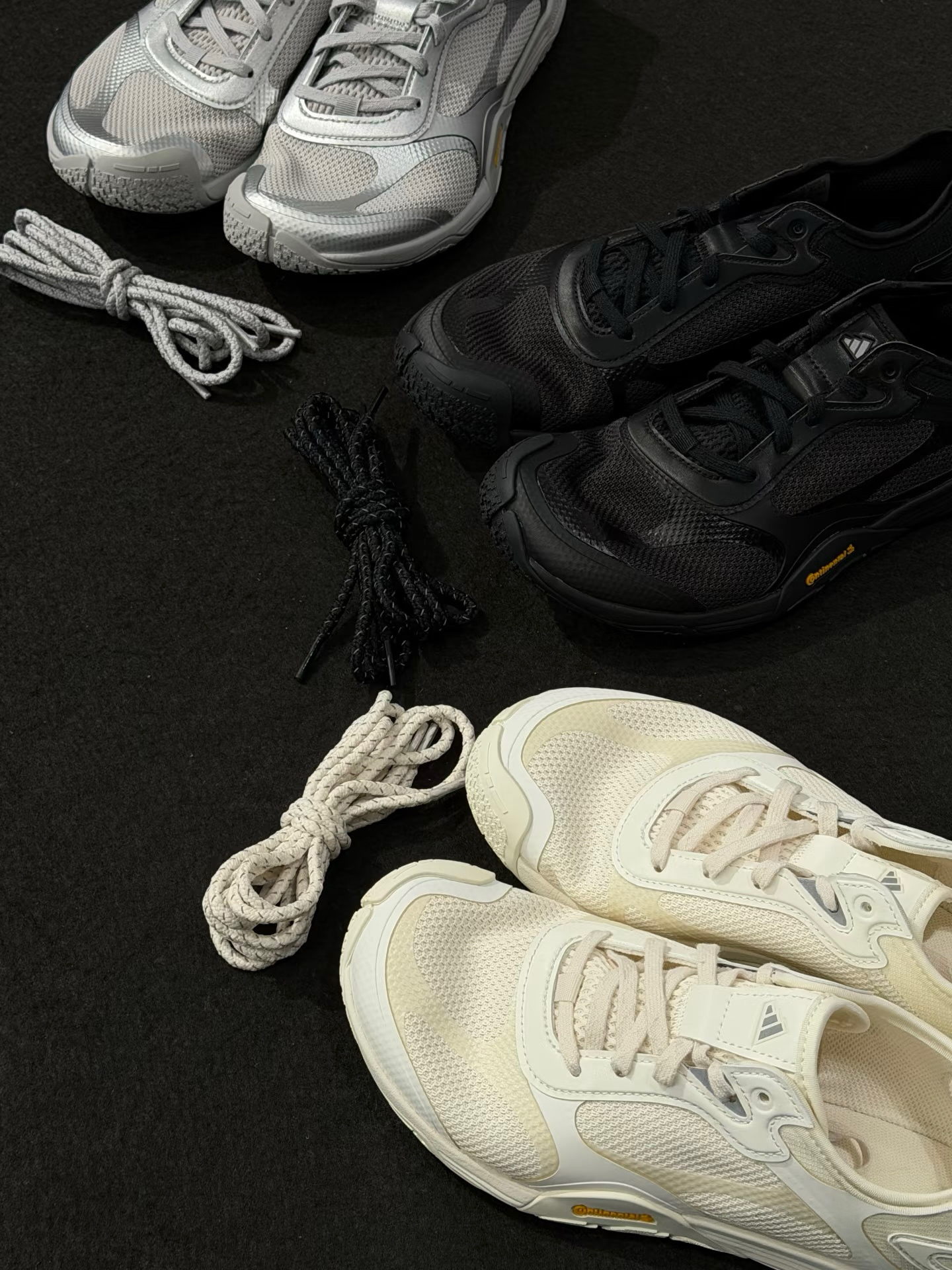 Adidas- Fos｜赤足鞋山系穿搭
