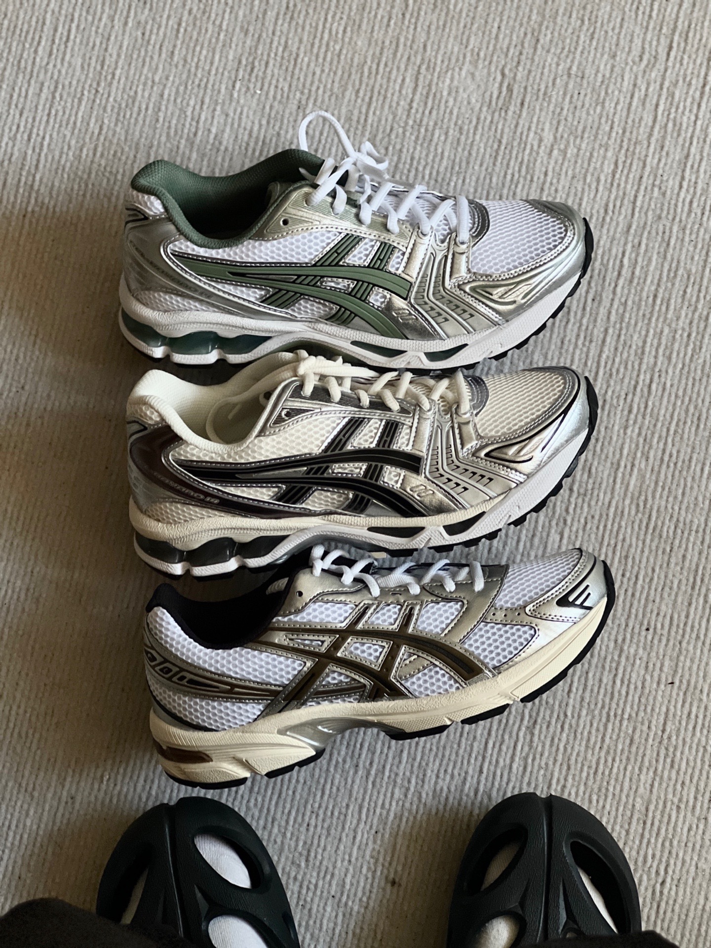 妈妈问我为什么总买一样的鞋