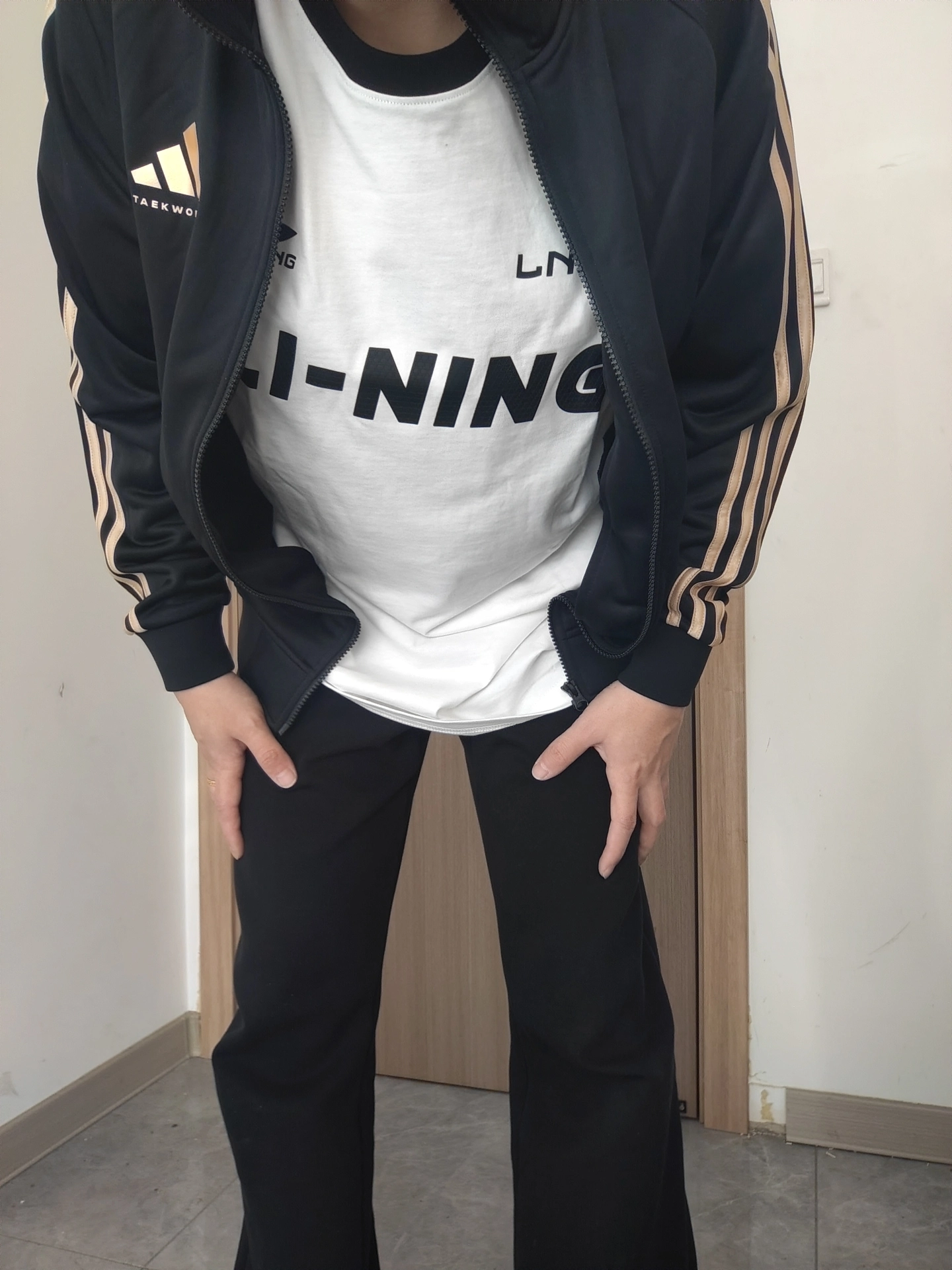 阿迪达斯外套 春季夹克外套 运动服情侣款