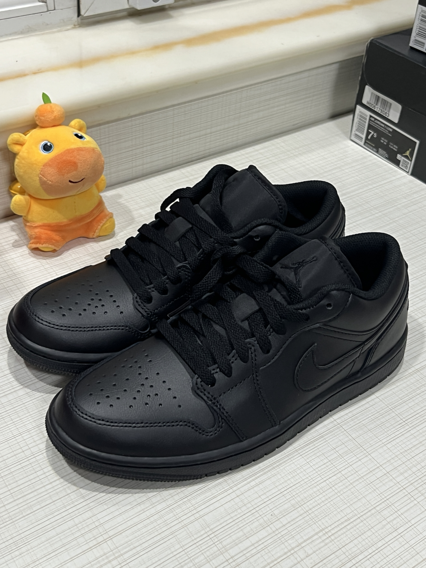 体制内穿搭?Air Jordan 1 Low「黑武士」