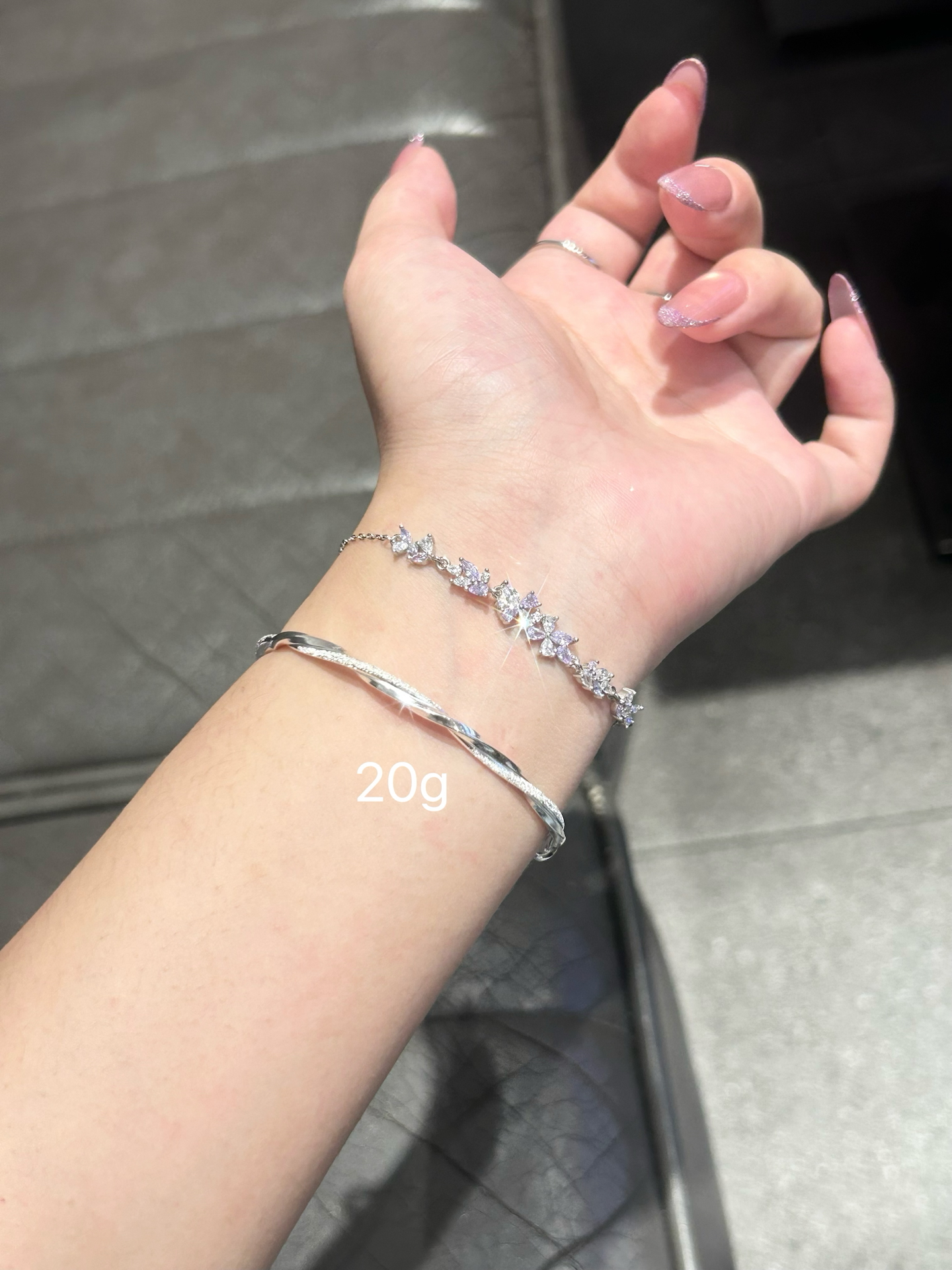 戴不腻…夏天戴介套紫藤花叠戴真的好温柔🥹