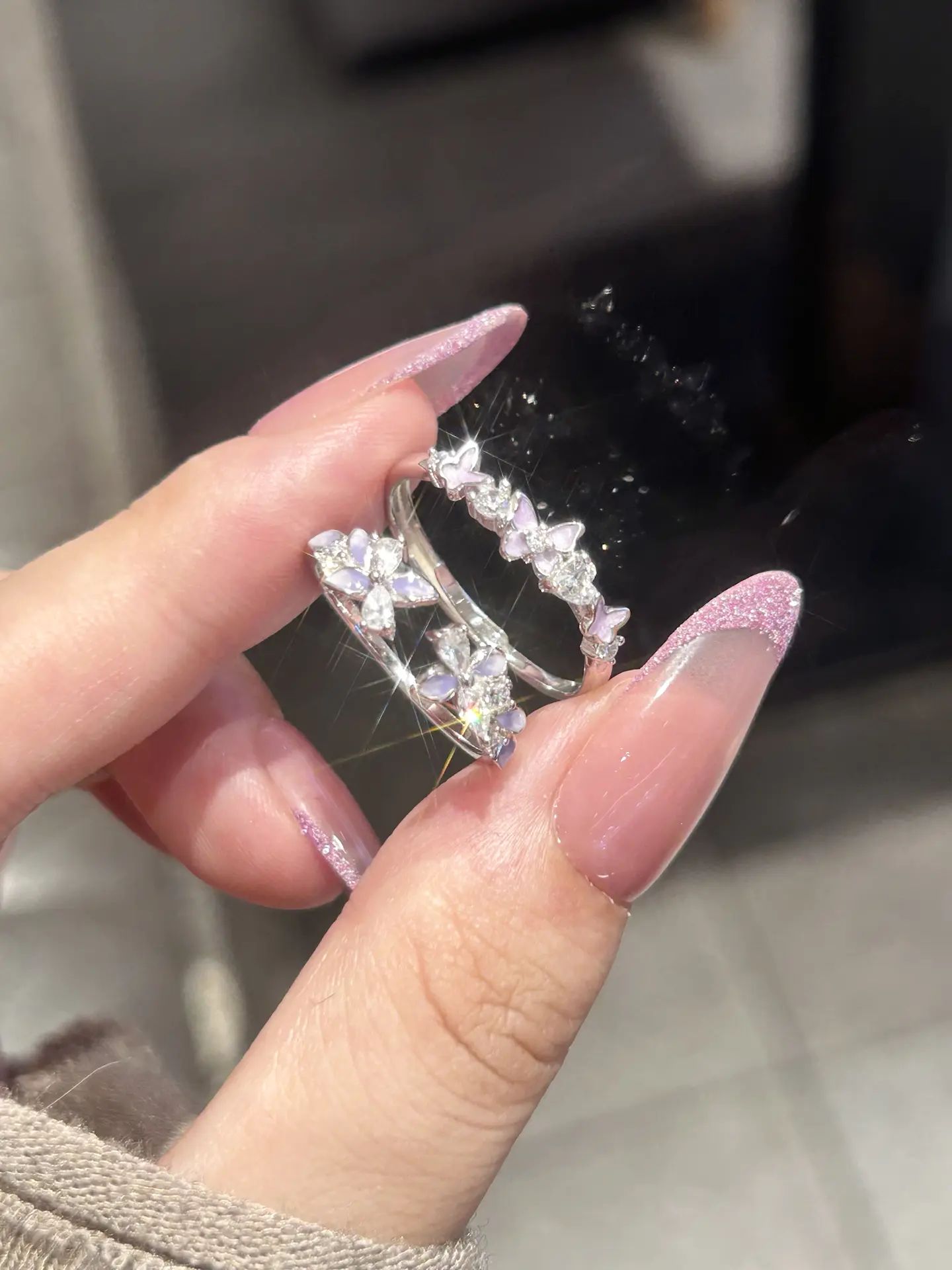戴不腻…夏天戴介套紫藤花叠戴真的好温柔🥹