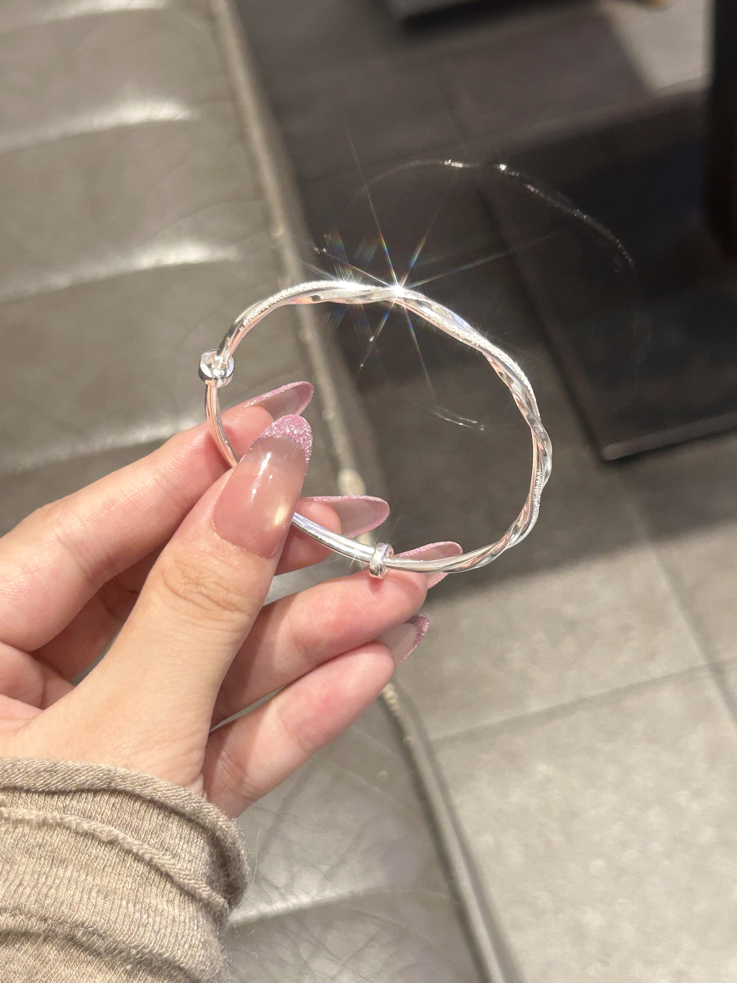 戴不腻…夏天戴介套紫藤花叠戴真的好温柔🥹