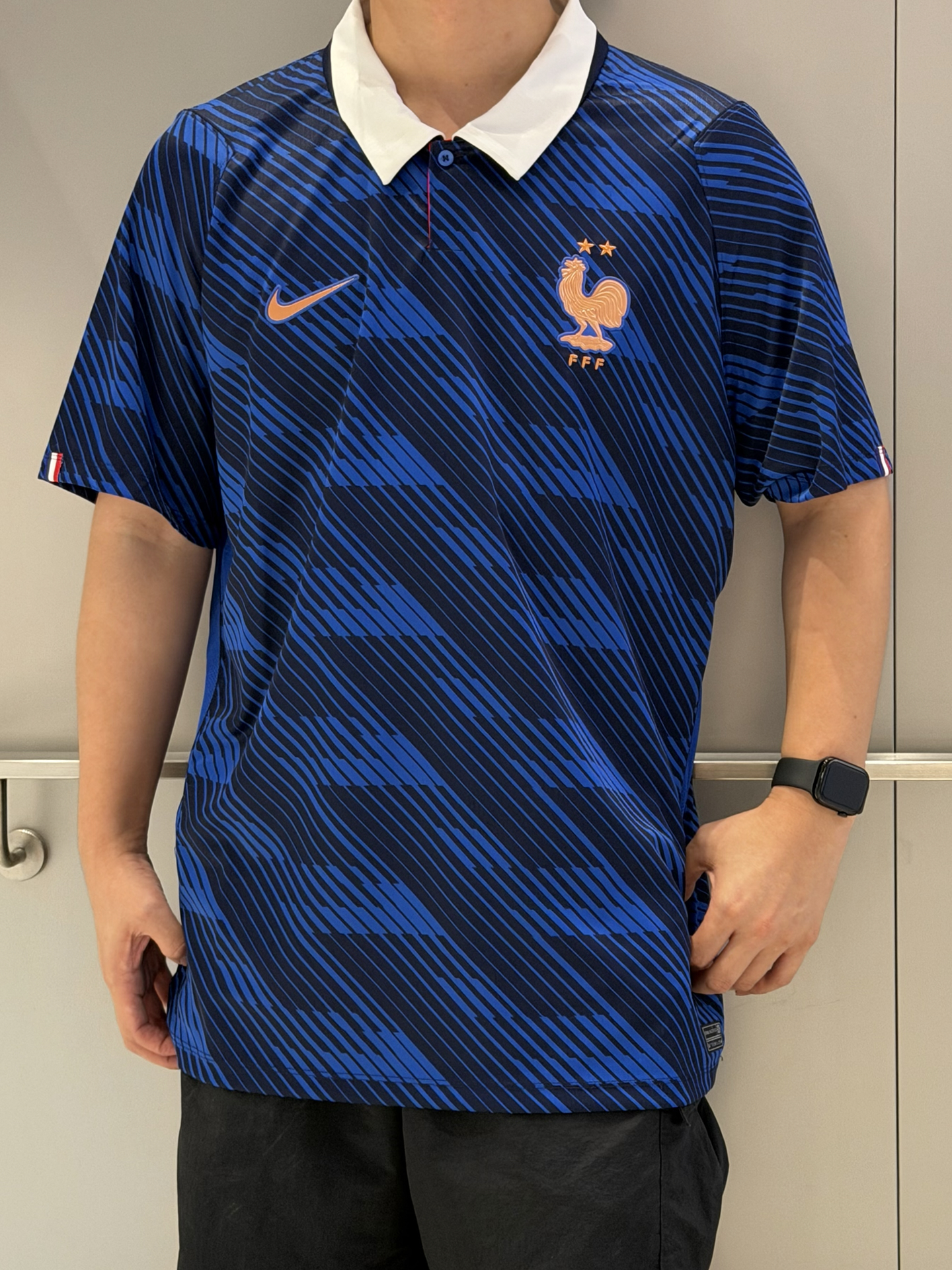 夏日穿搭单品｜不踢球也能穿的法国队球衣