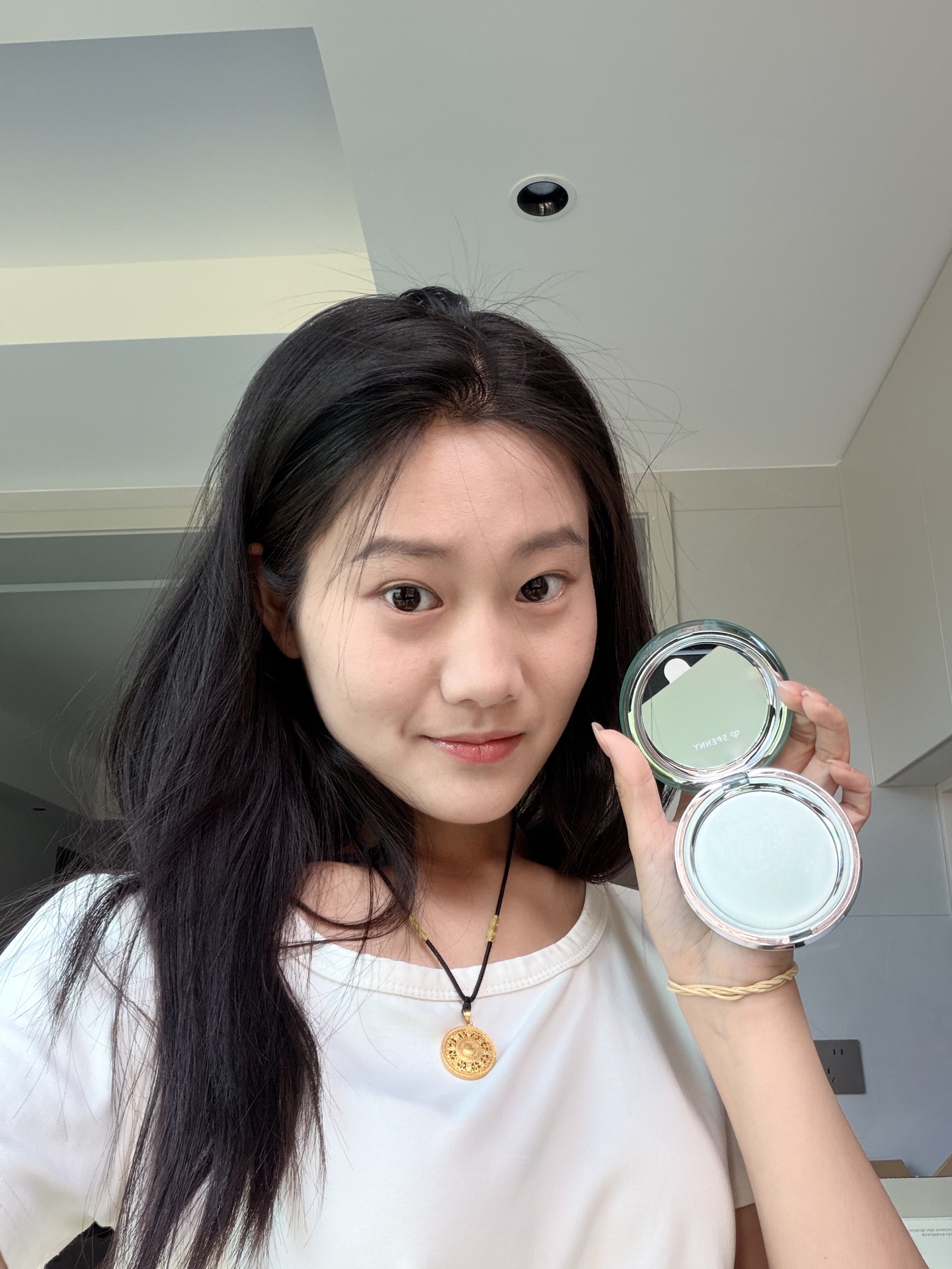 混油夏天救星！清透磨皮还得靠这块小绿饼🥳