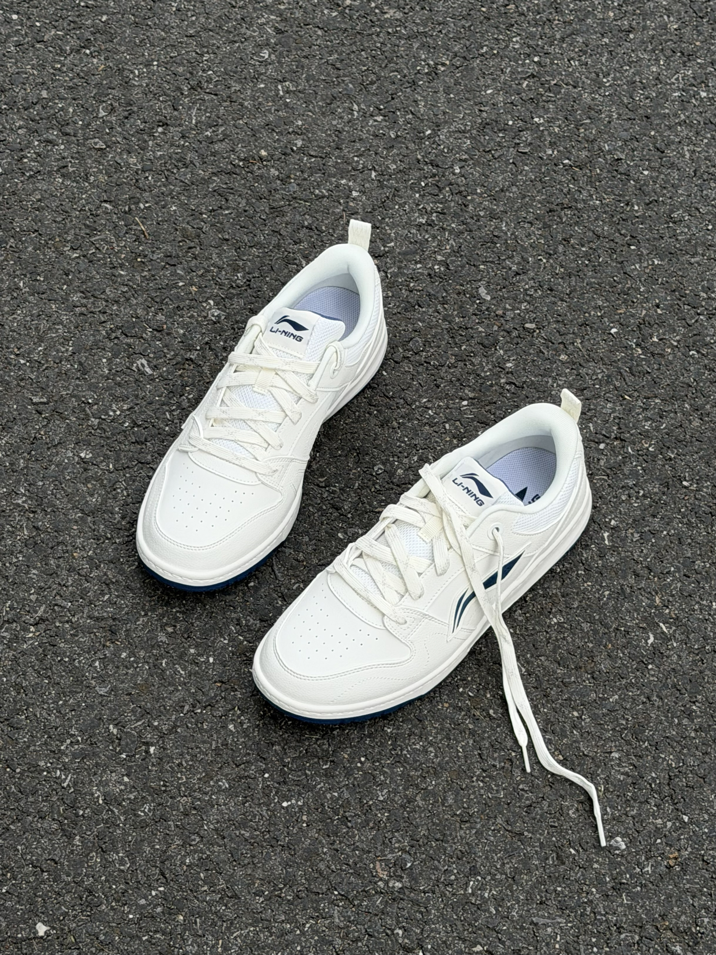 『李宁』天迹 LITE｜经典百搭的小白板鞋👟
