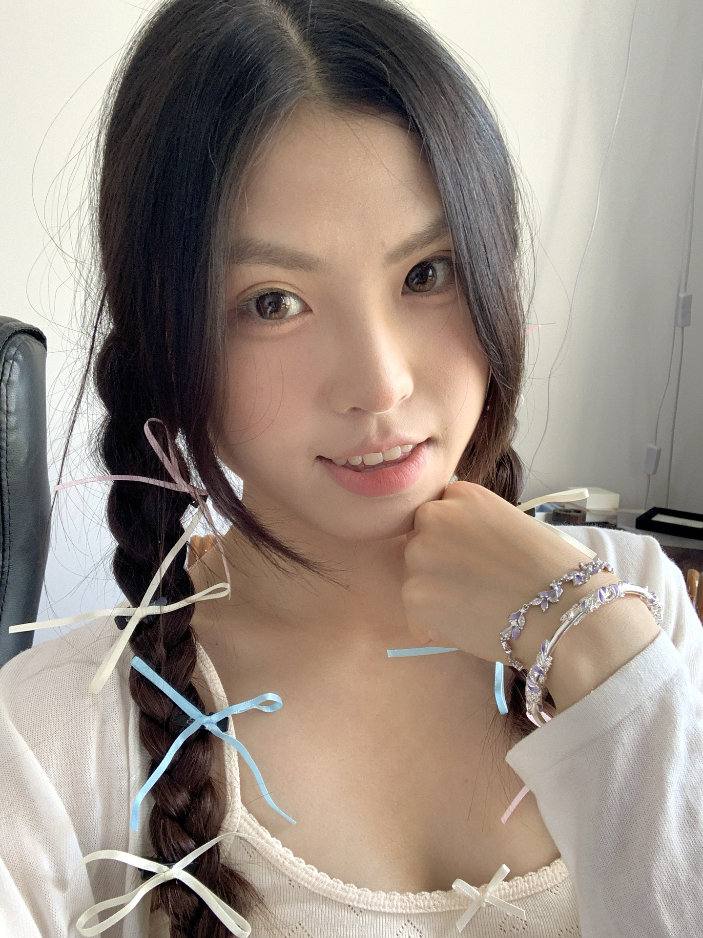 不是我说…尊嘟没人懂紫藤花叠戴的夏日高级感嘛？🥹