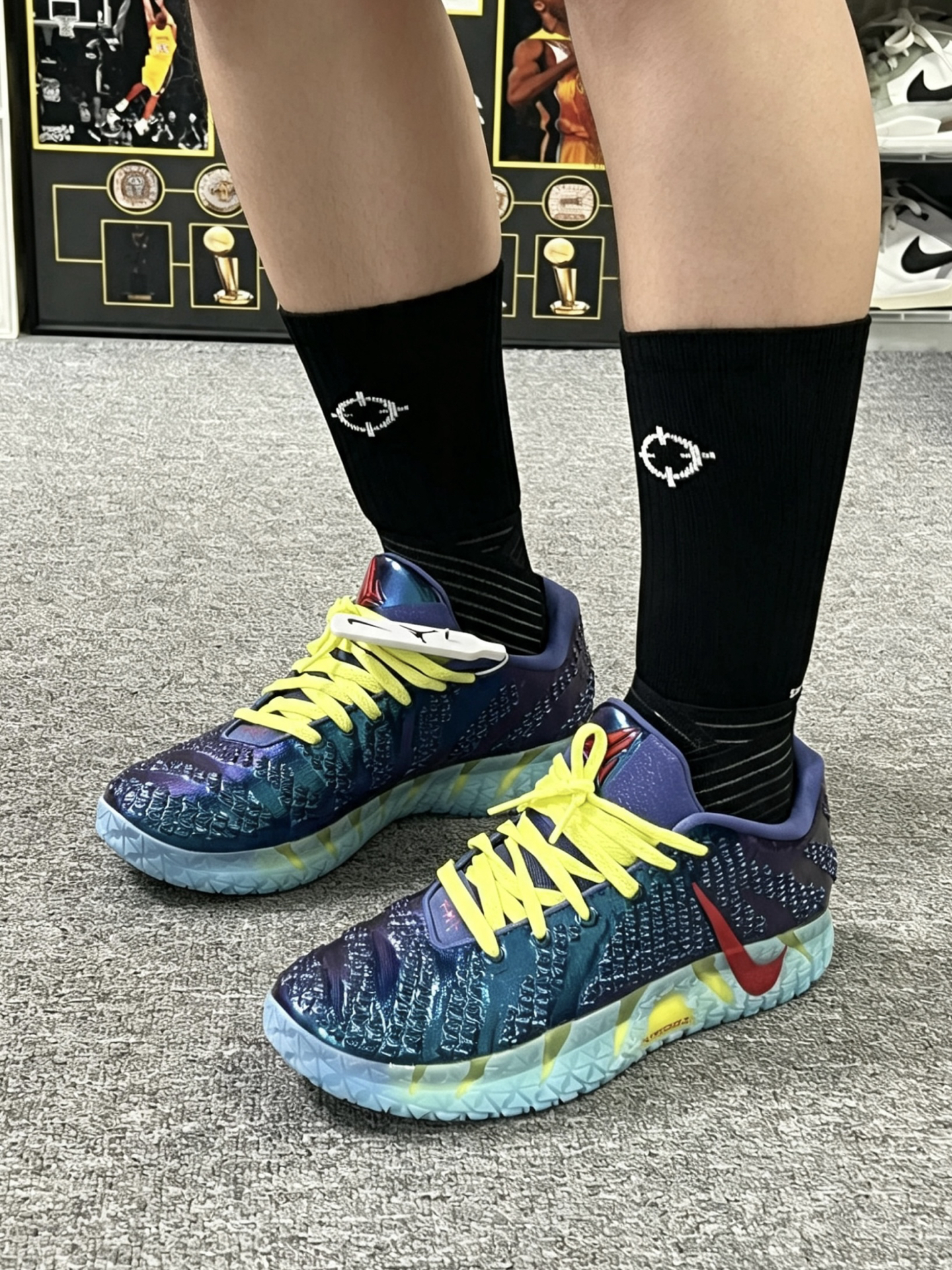 打球嫌打脚麻烦，这款准者一体式绑带球袜真的很方便❗️