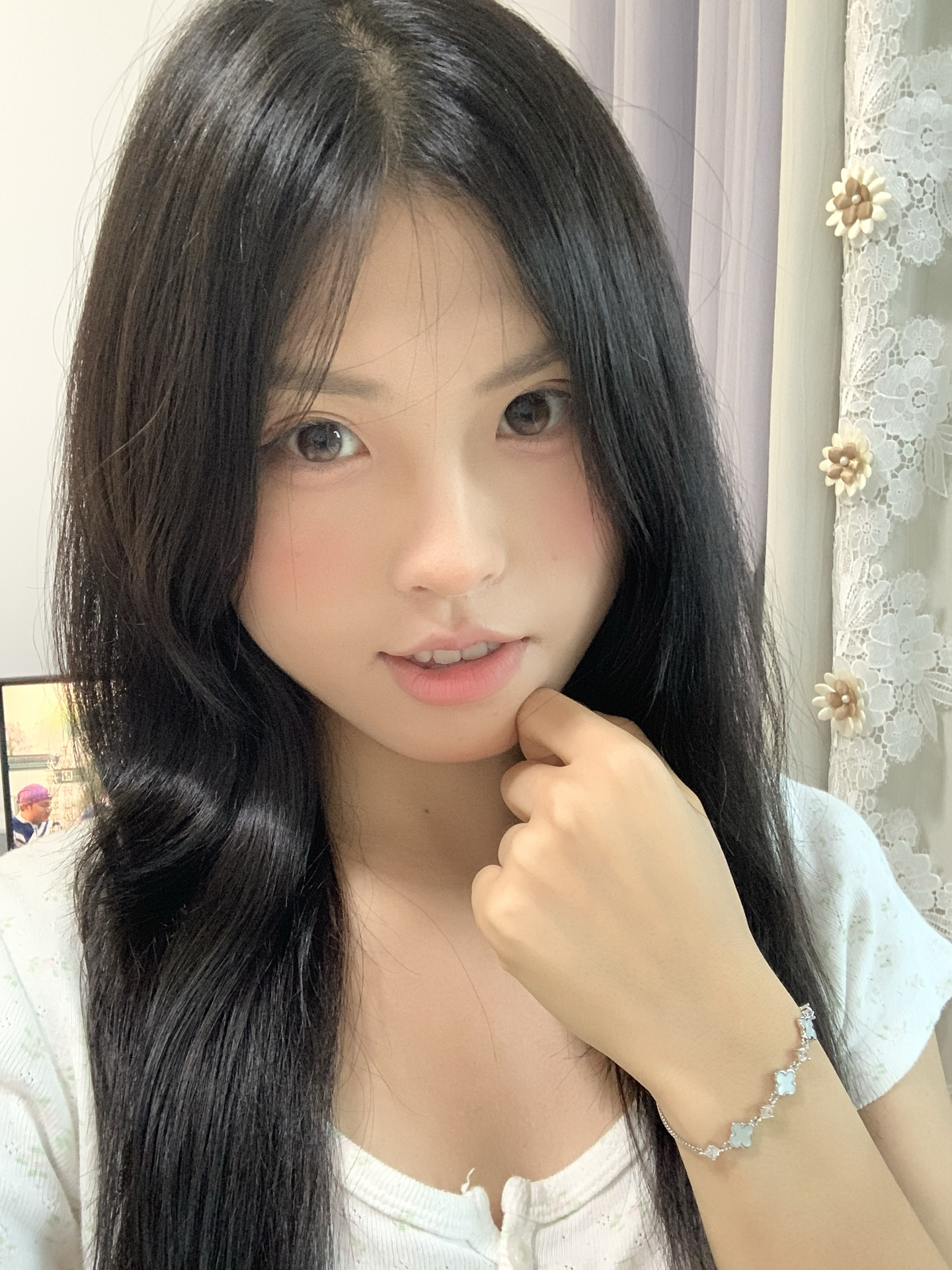 不愧是小卡蒂罗…戴上怎么有种小说女主即视感😳 