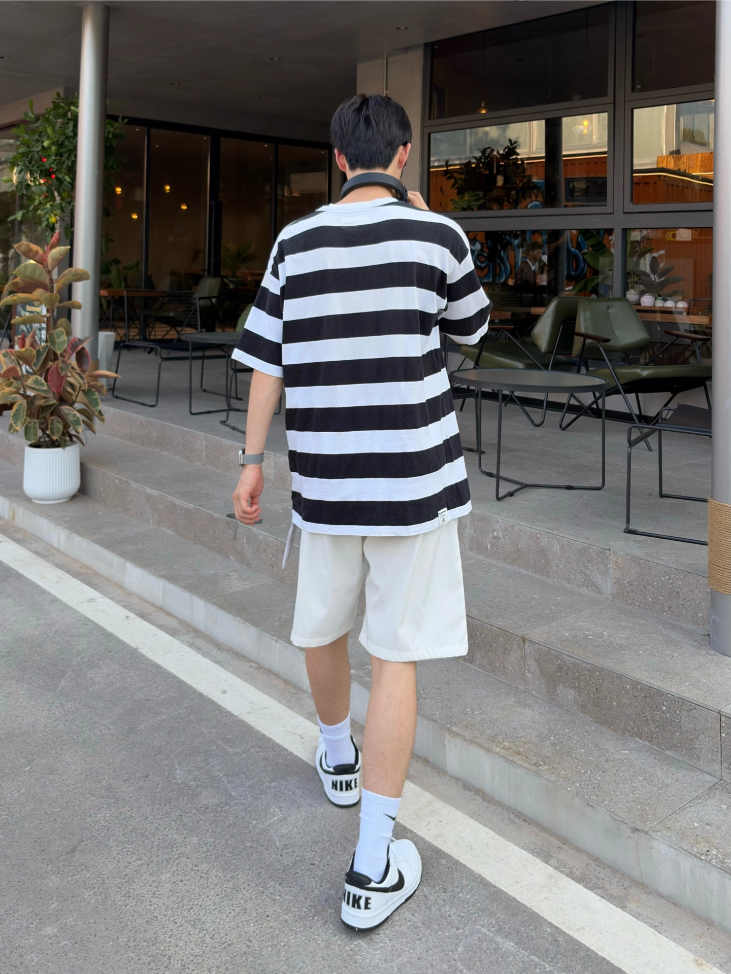 暑假穿搭已就位|穿点简单黑白配