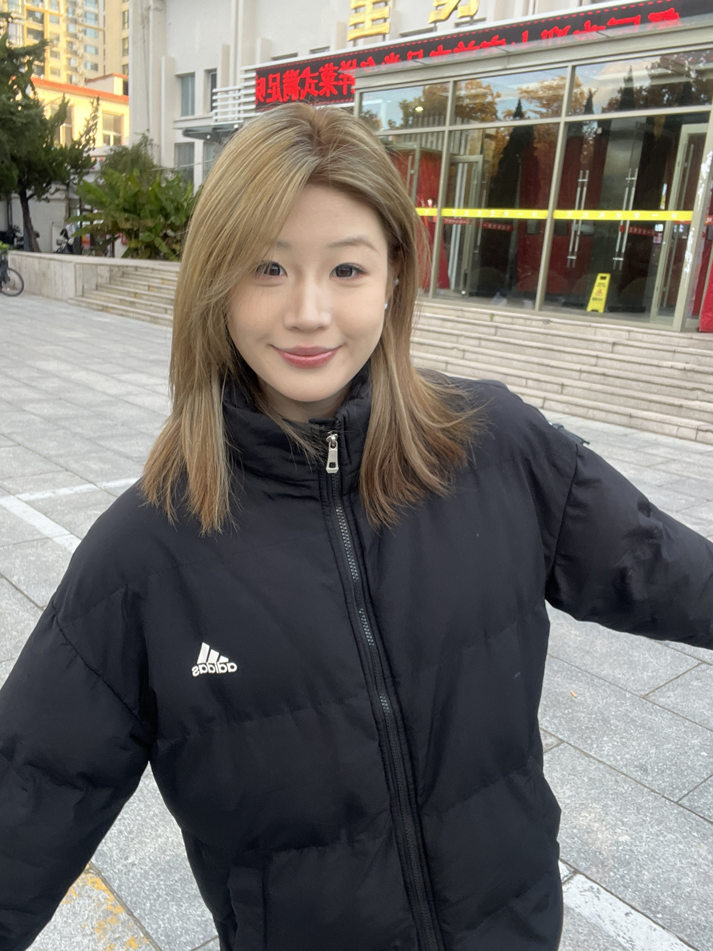 阿迪达斯宝藏棉服👀